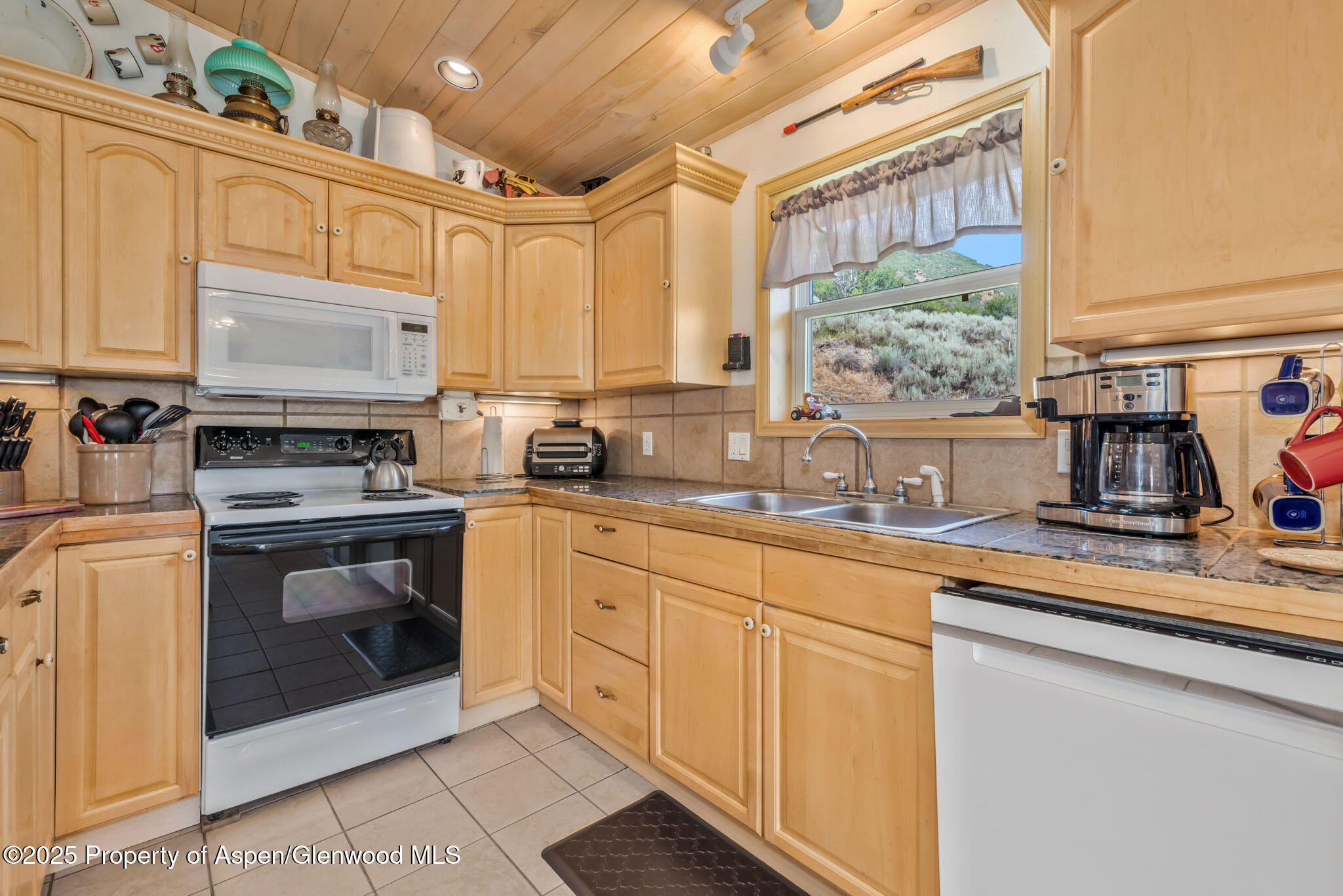 17550 W Us Highway 40 Property Photo 15