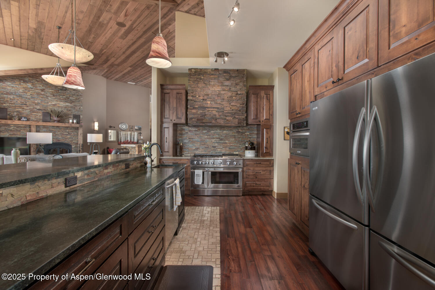 1204 Huebinger Drive Property Photo 26