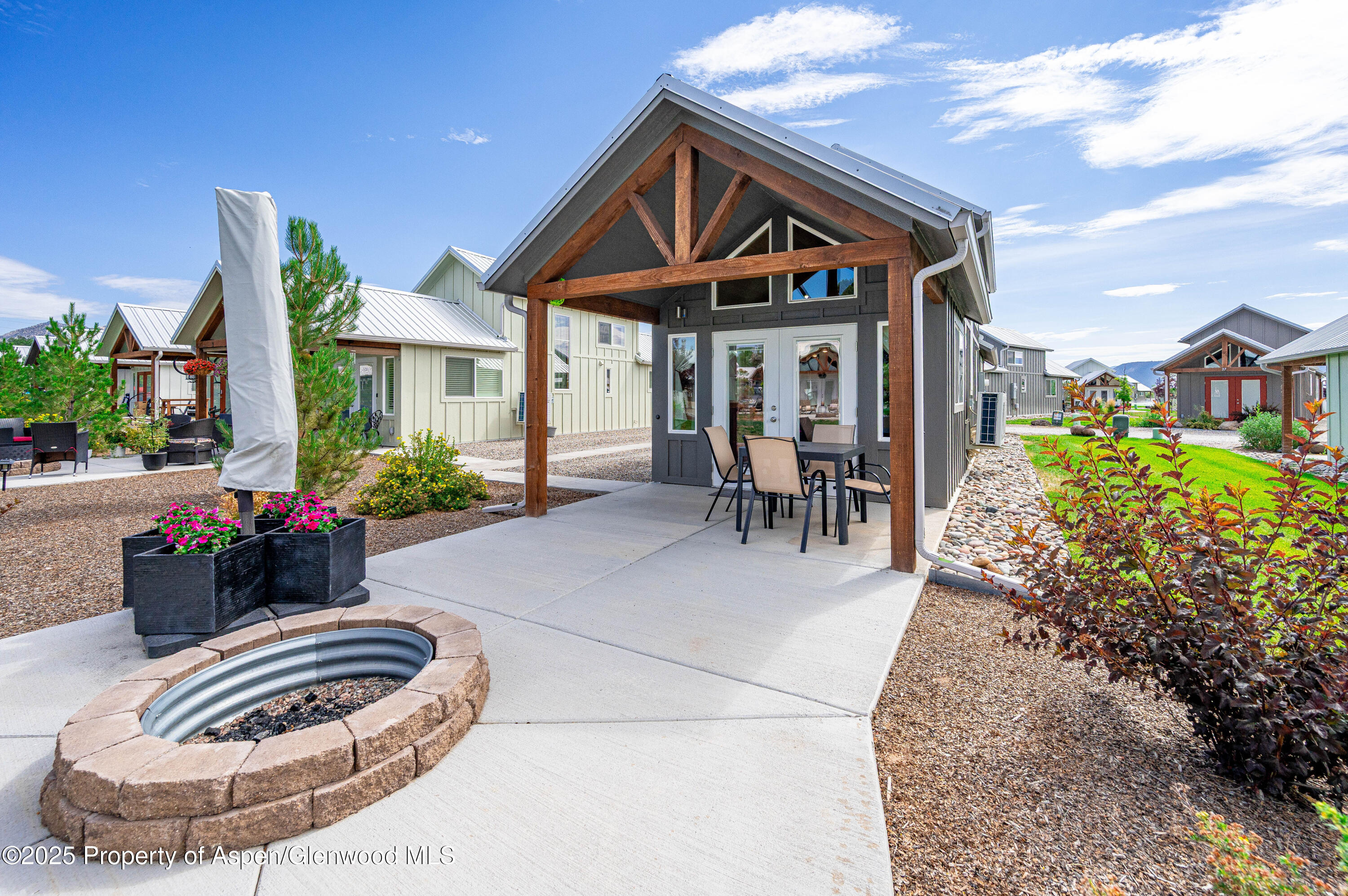 329 River Frontage Road Road, #33 Property Photo