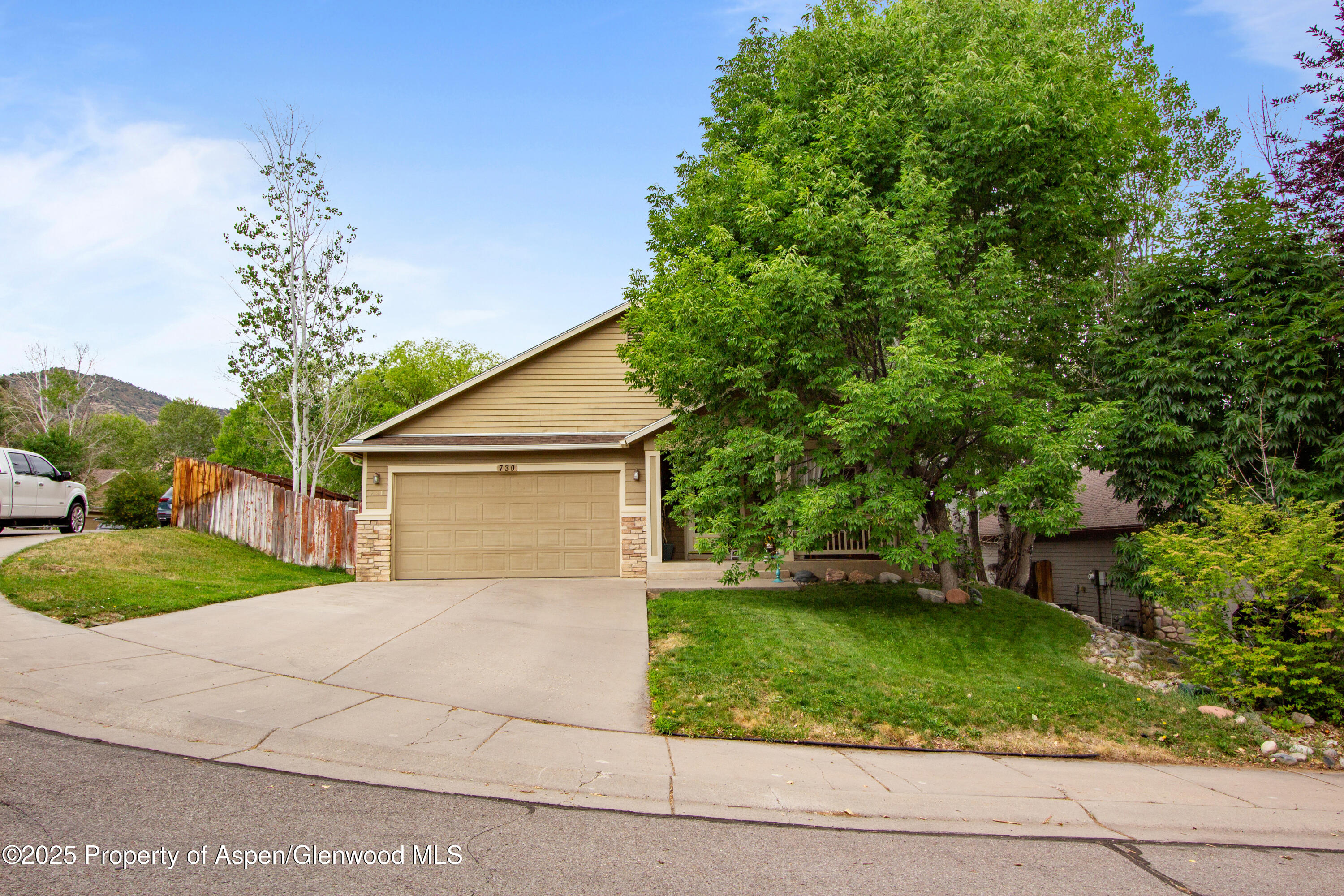 730 Storm King Circle Property Photo 1