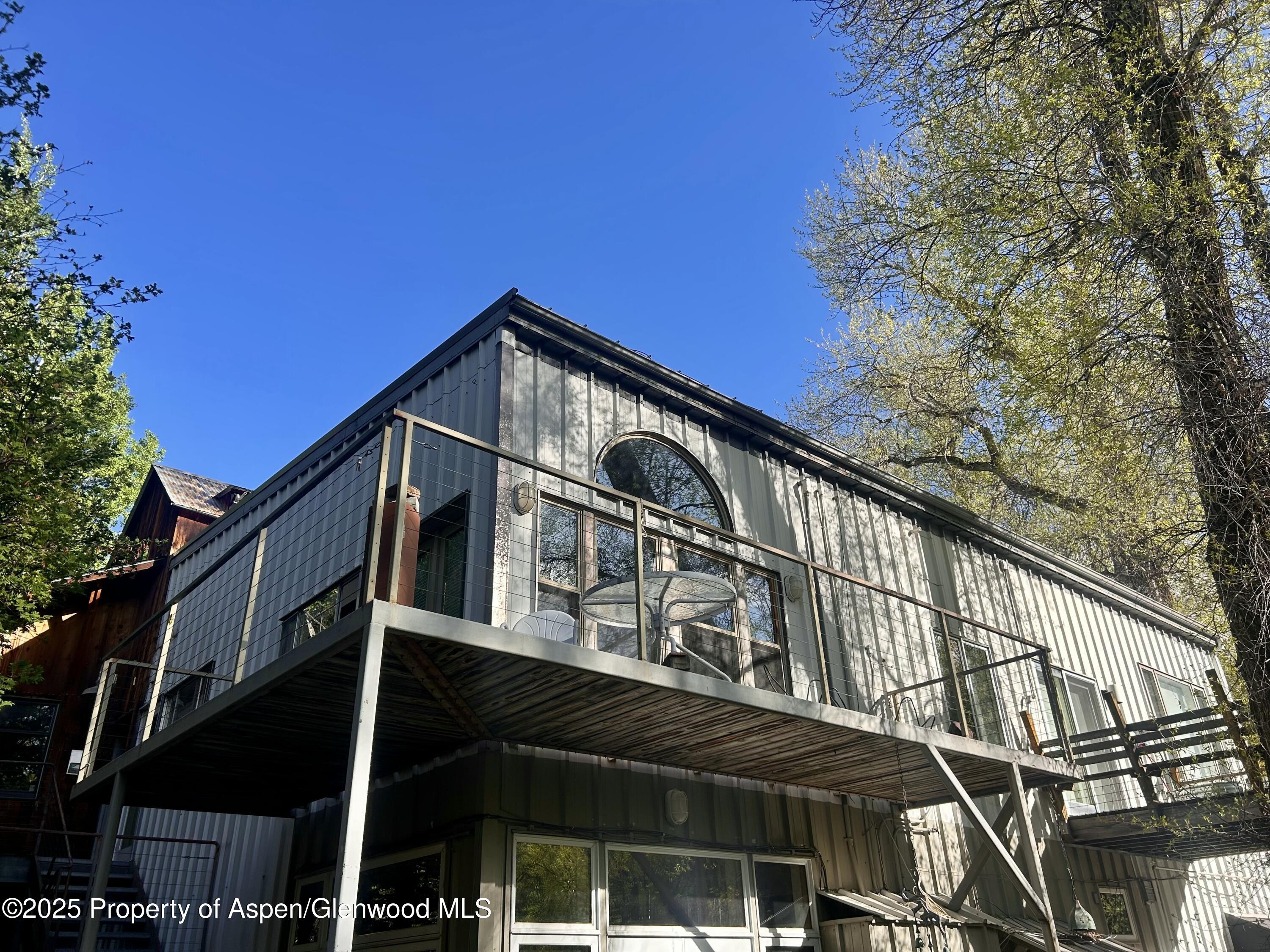 410 N Mill Street Property Photo 2