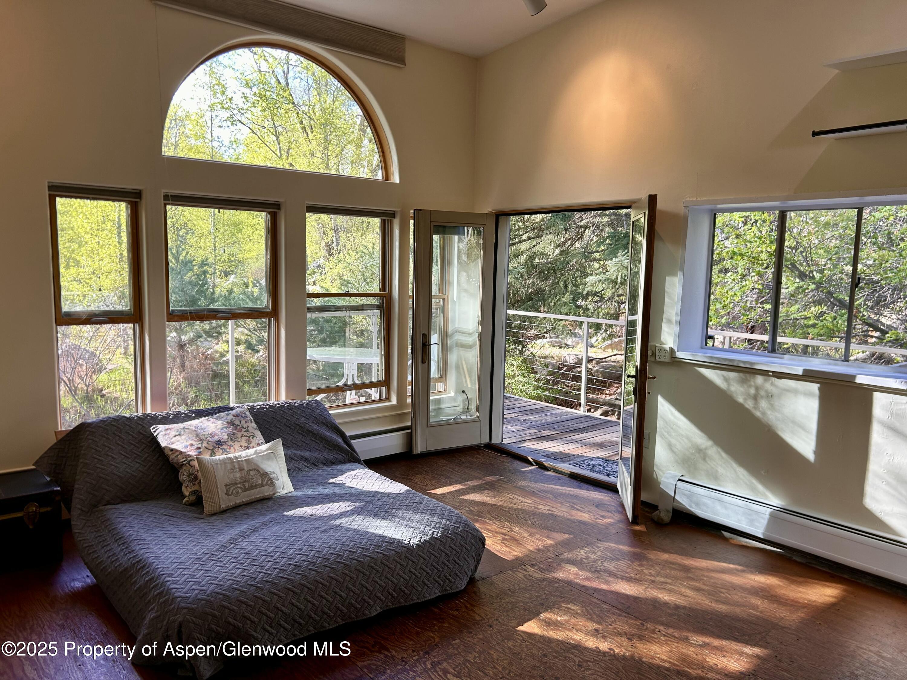 410 N Mill Street Property Photo 4