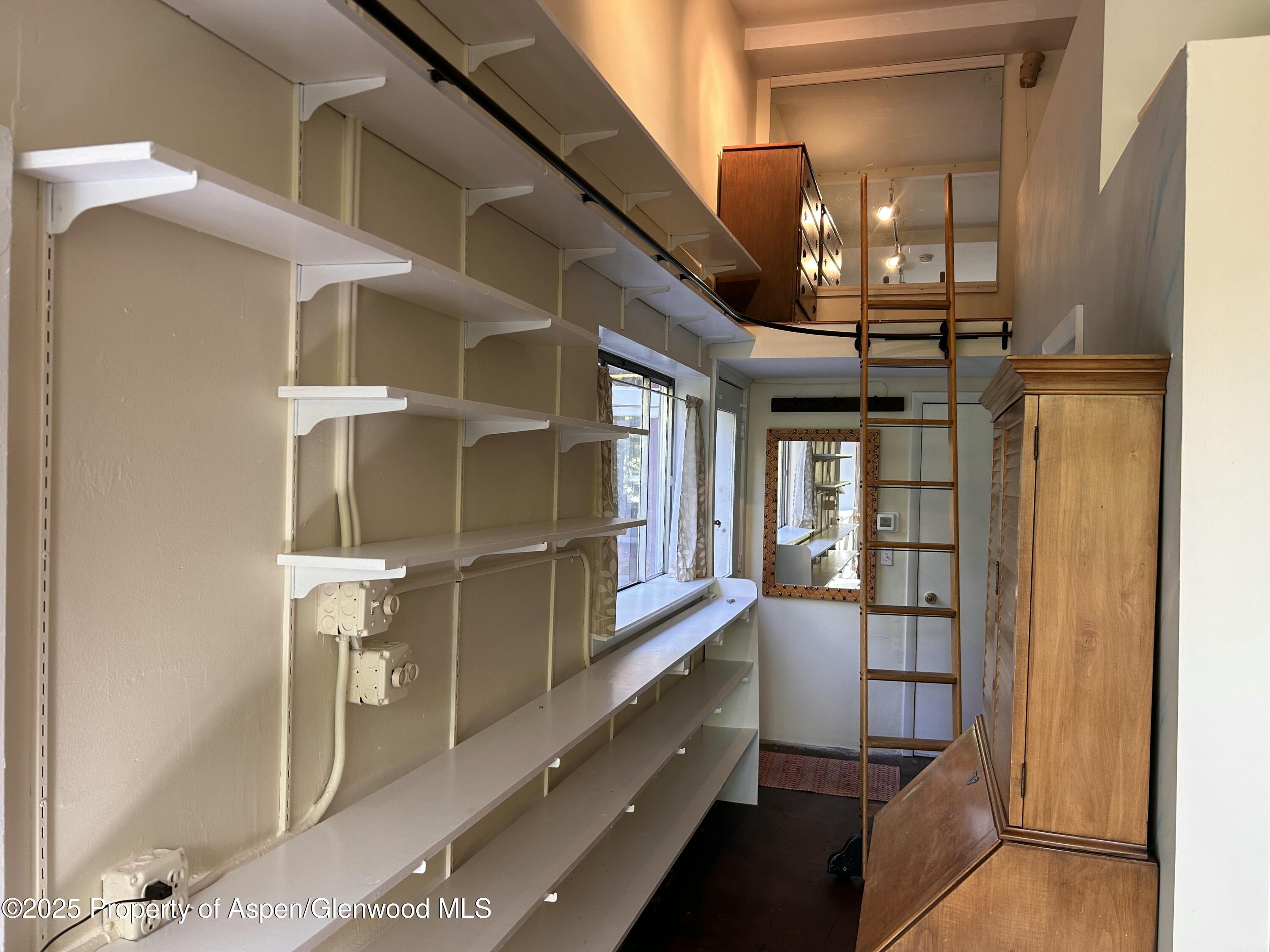 410 N Mill Street Property Photo 5