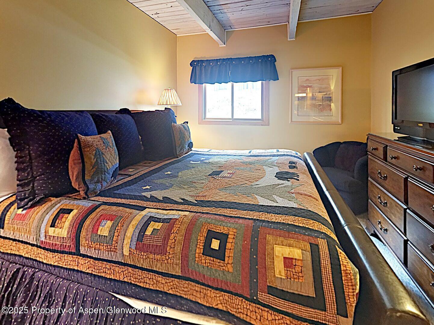 690 Carriage Way, Unit B2g Property Photo 4