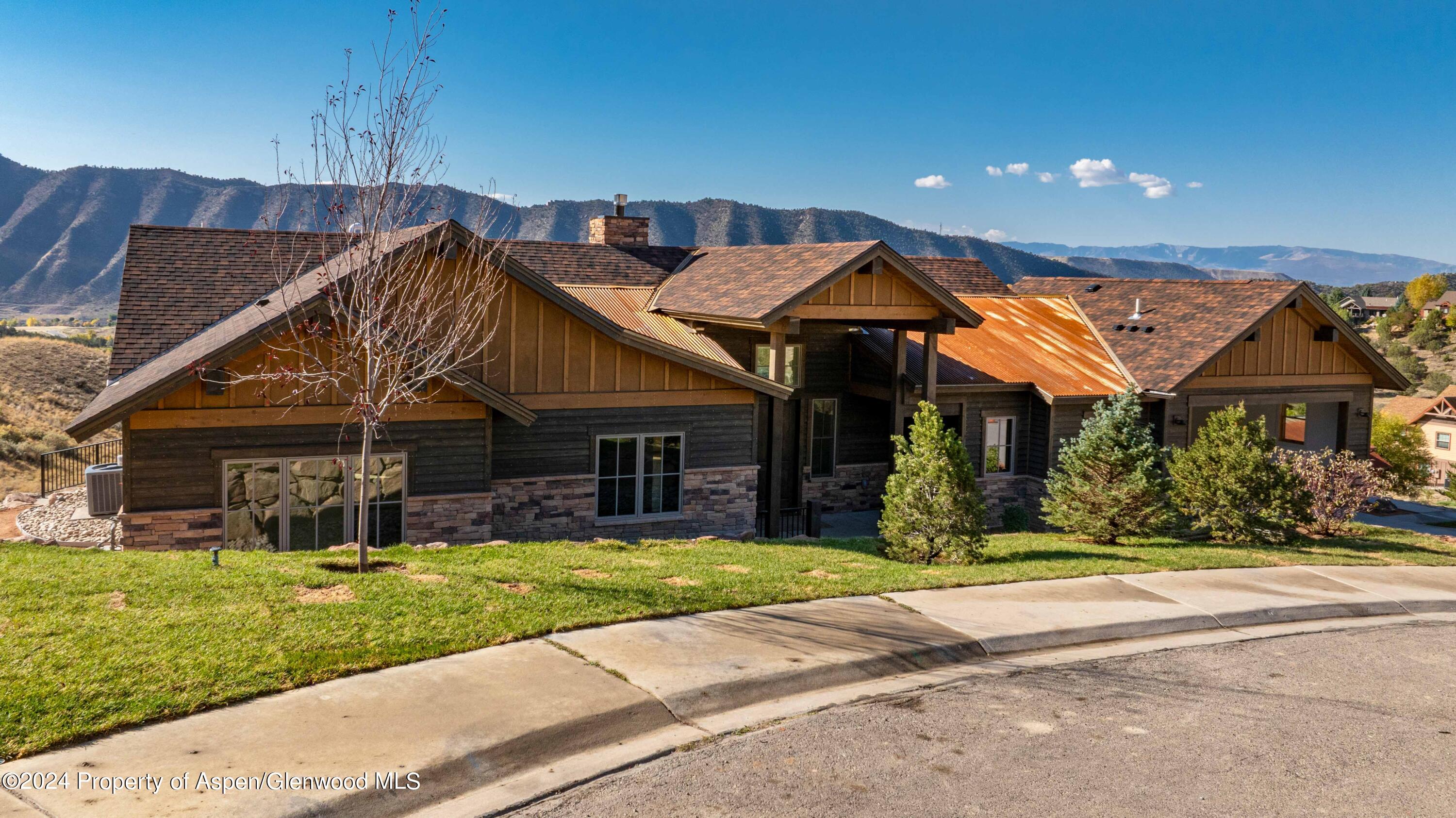 420 Deer Valley Drive Property Photo 1