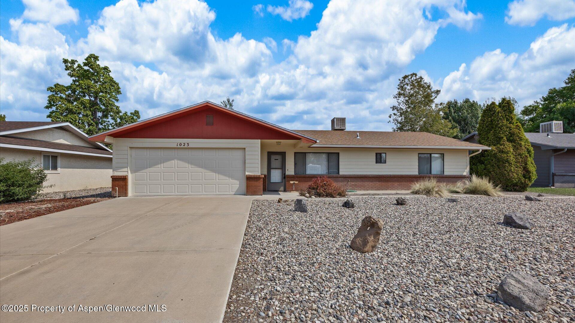 1023 Kiefer Avenue Property Photo 1