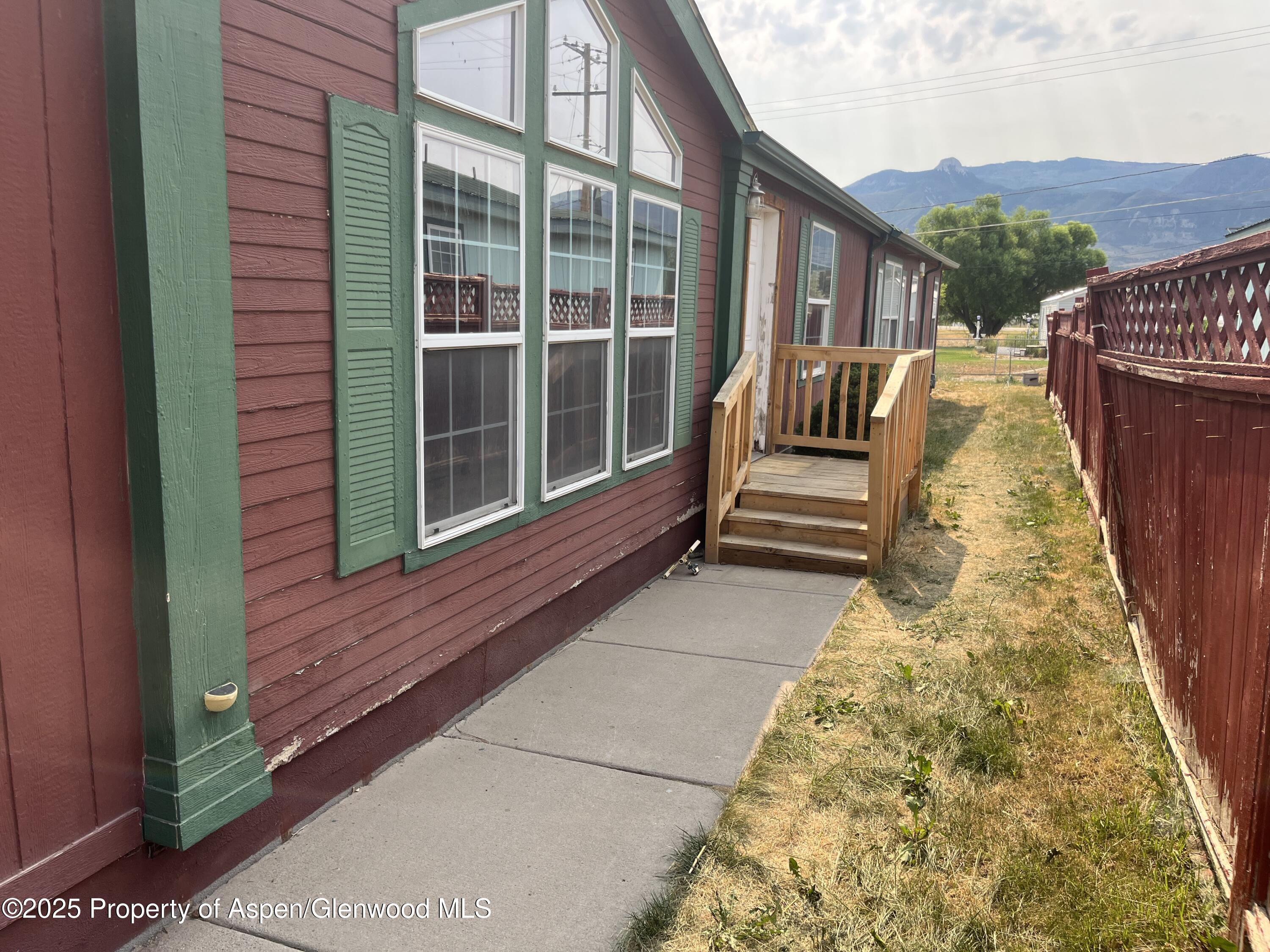 341 EVANS Avenue Property Photo 1