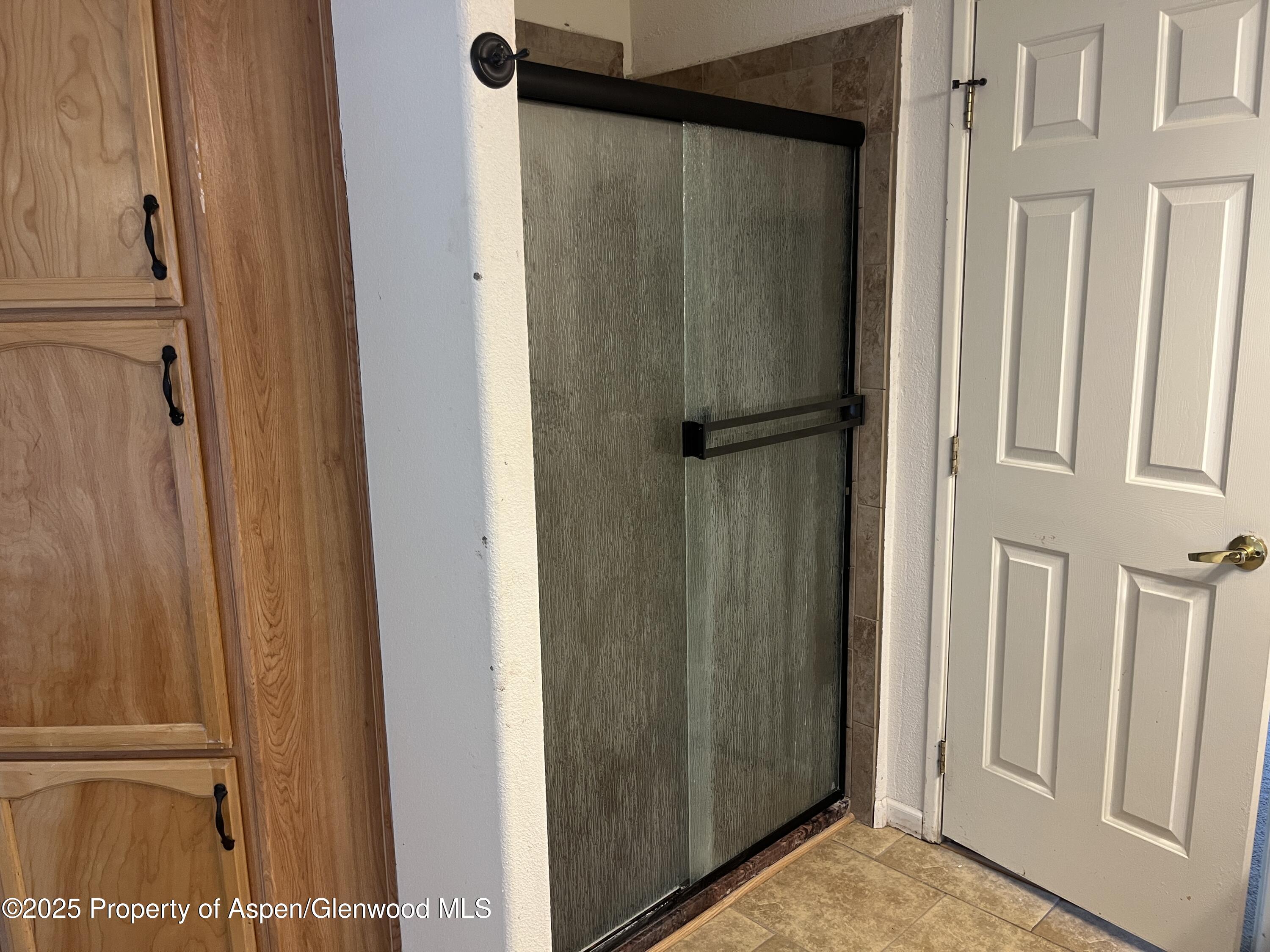 341 Evans Avenue Property Photo 11