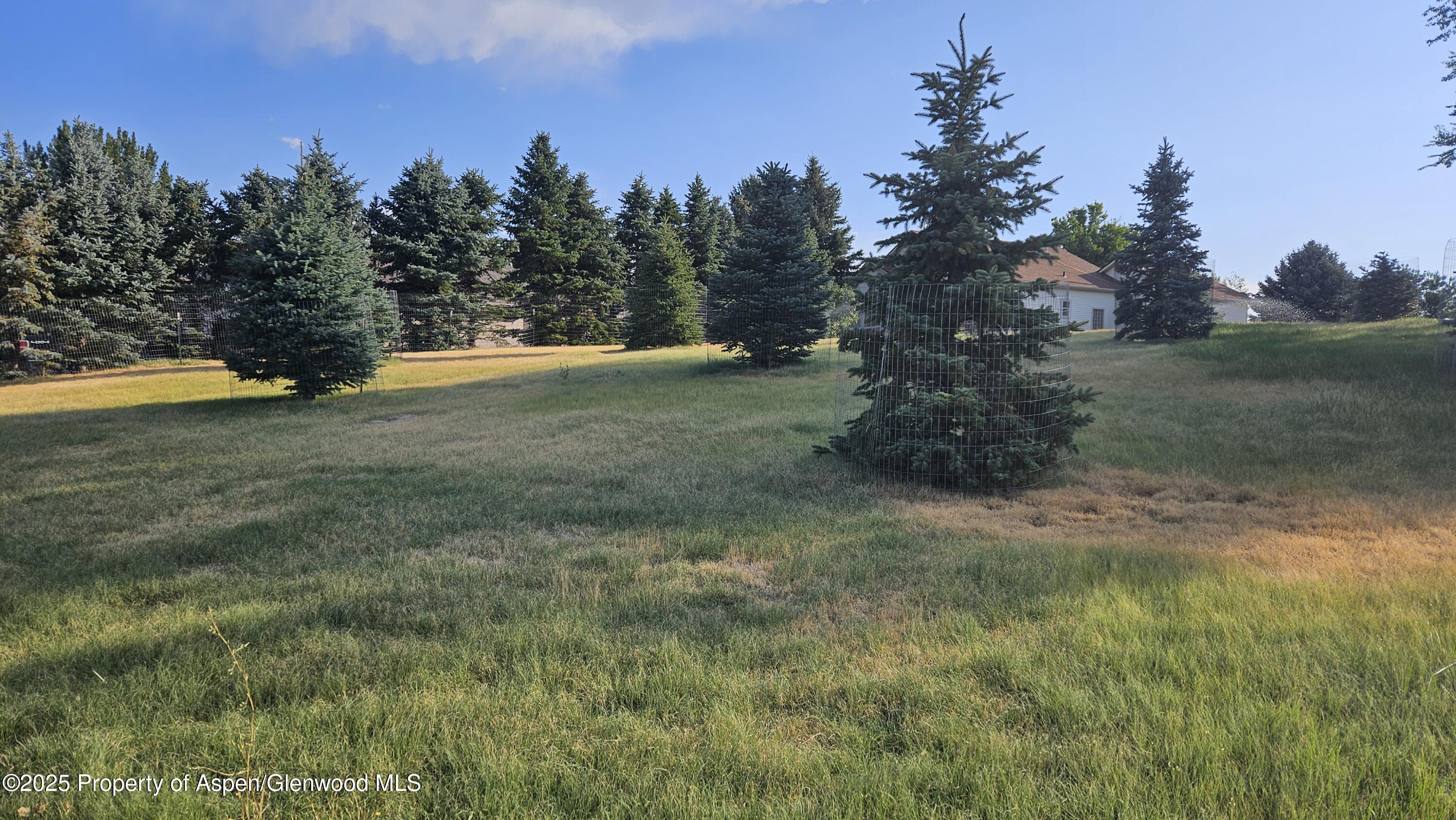 489 Lodgepole Circle Property Photo 2