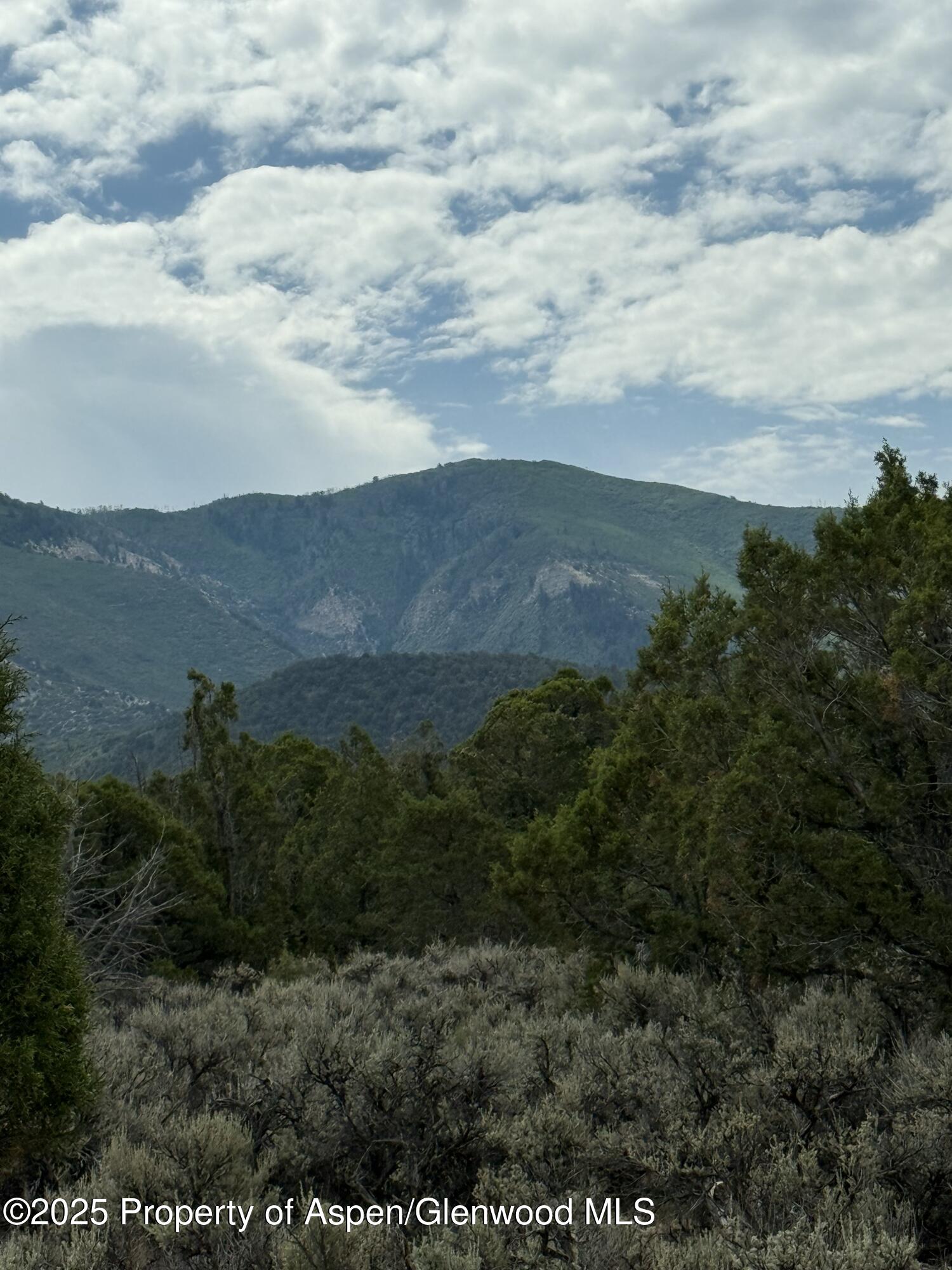 2285 Housetop Mountain Road Property Photo