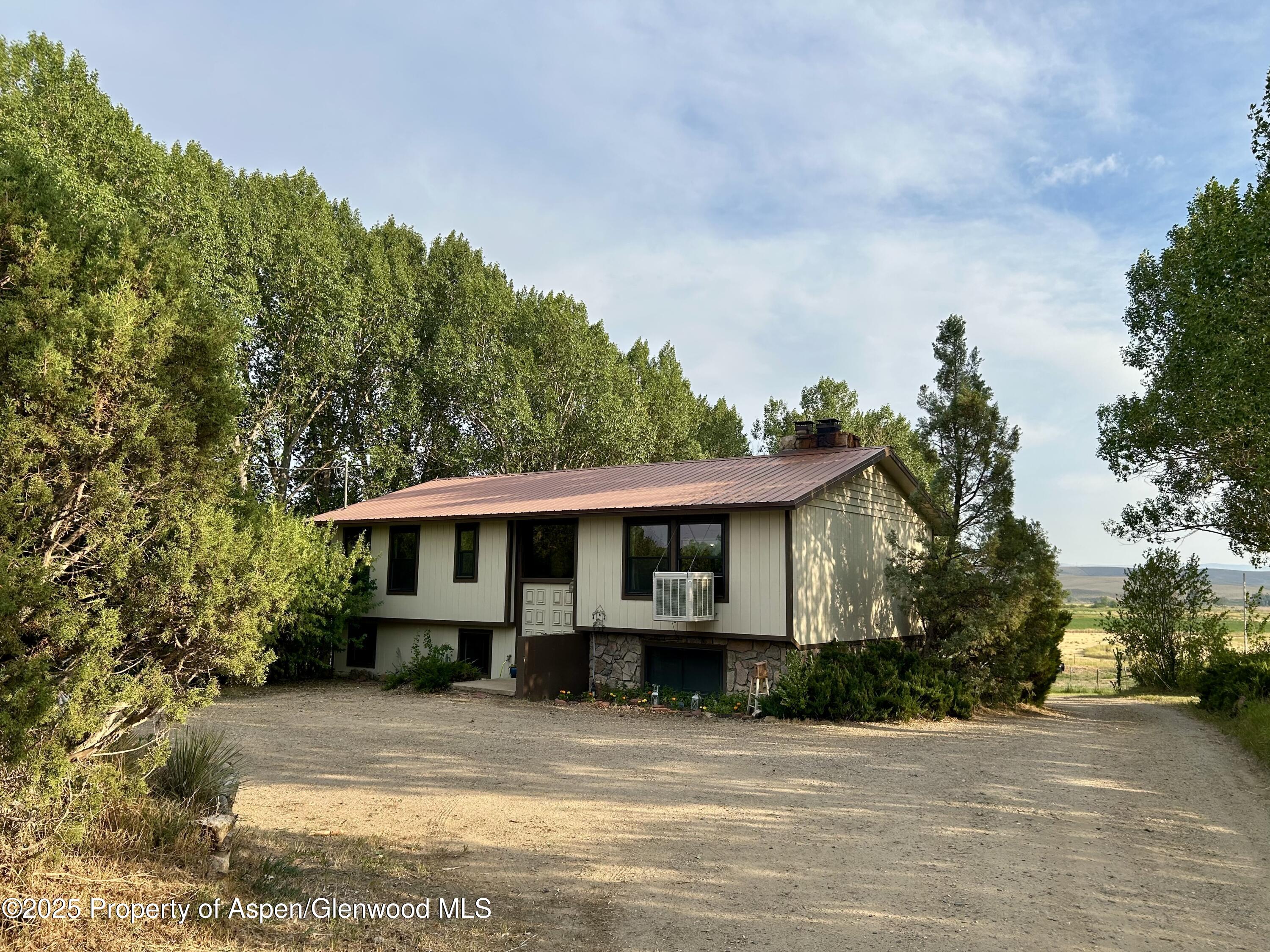 34804 N Highway 13 Property Photo 1