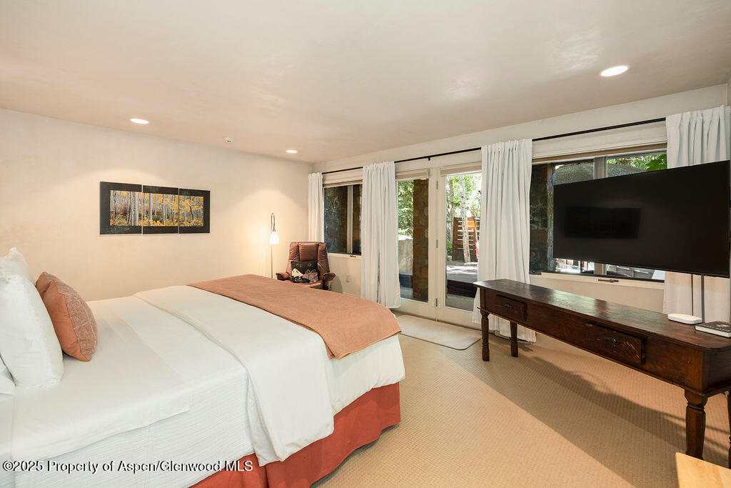 109 Neale Avenue Property Photo 8