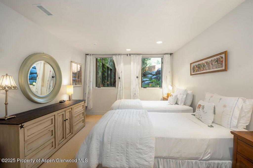 109 Neale Avenue Property Photo 34