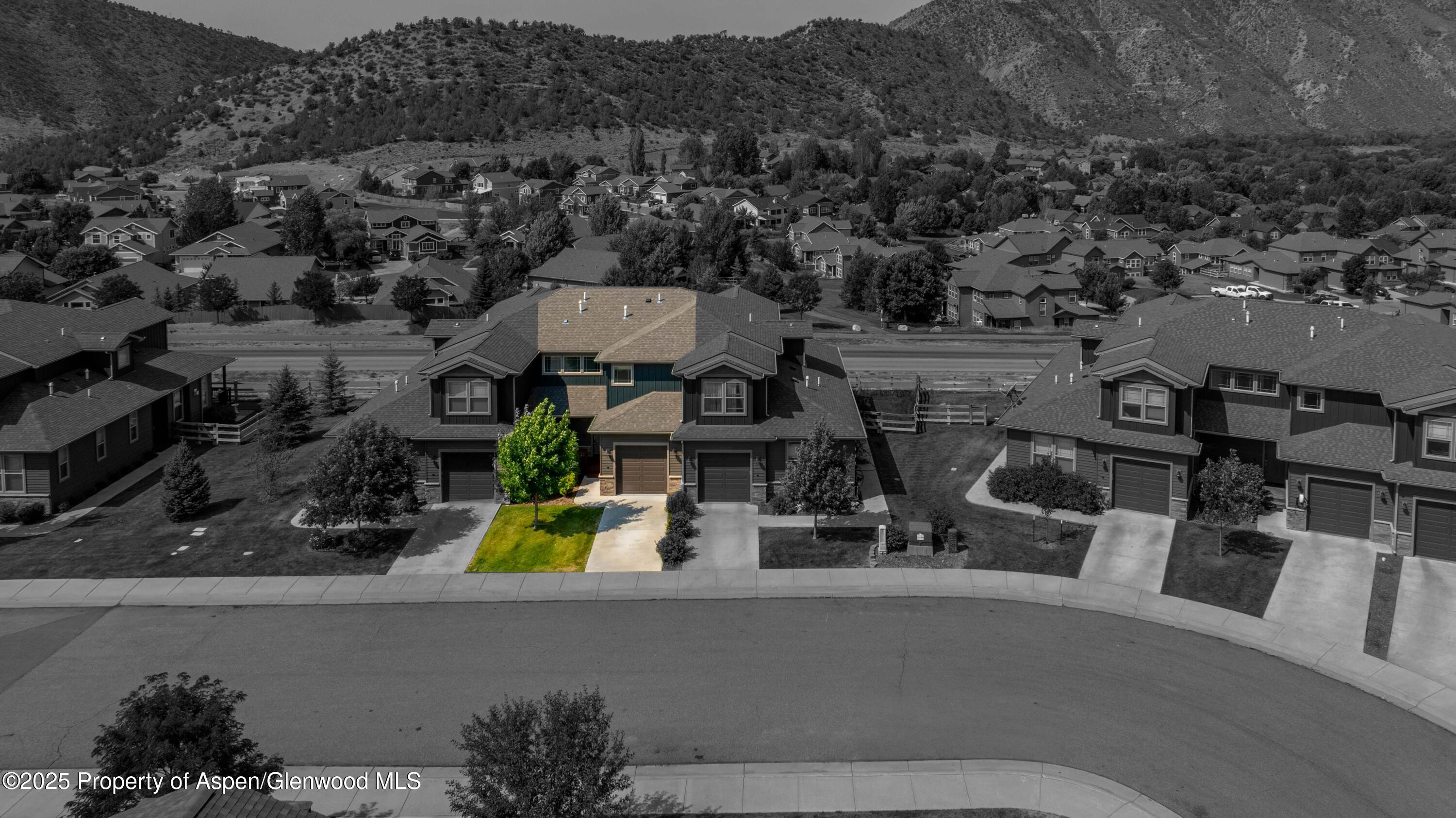 123 Redstone Drive Property Photo 3