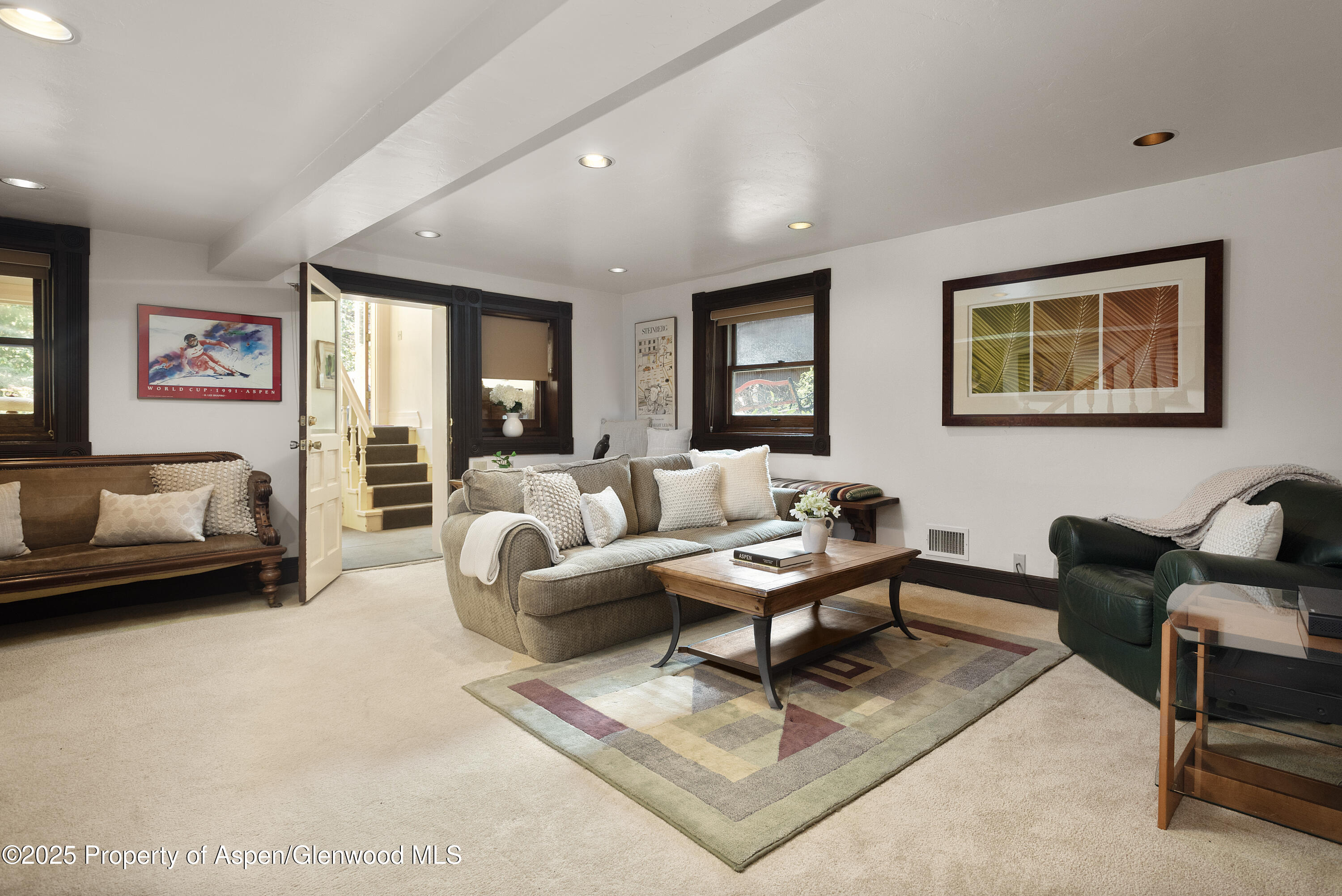 214 W Hyman Avenue Property Photo 14