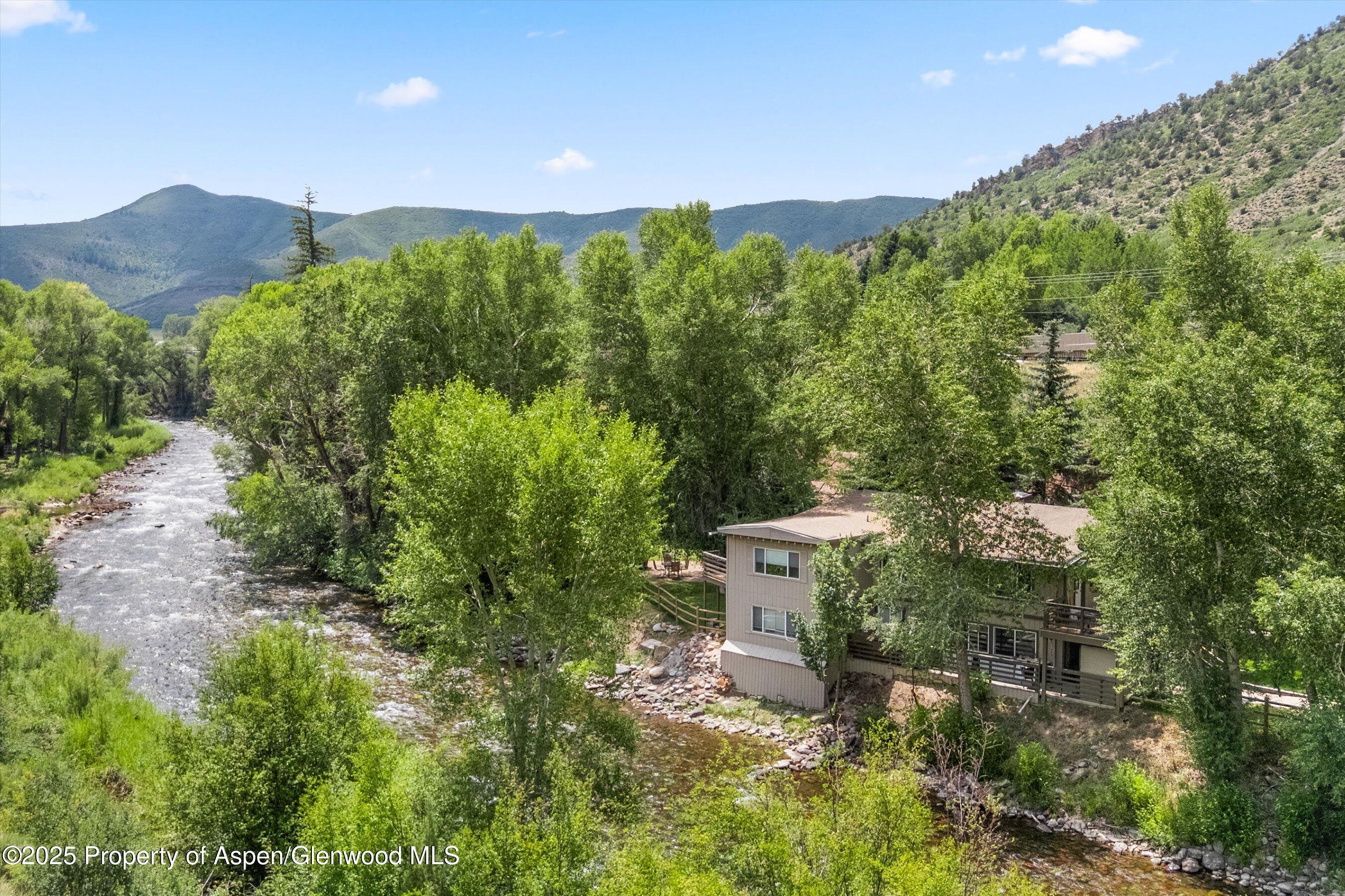 304 Waterview Drive Property Photo 1