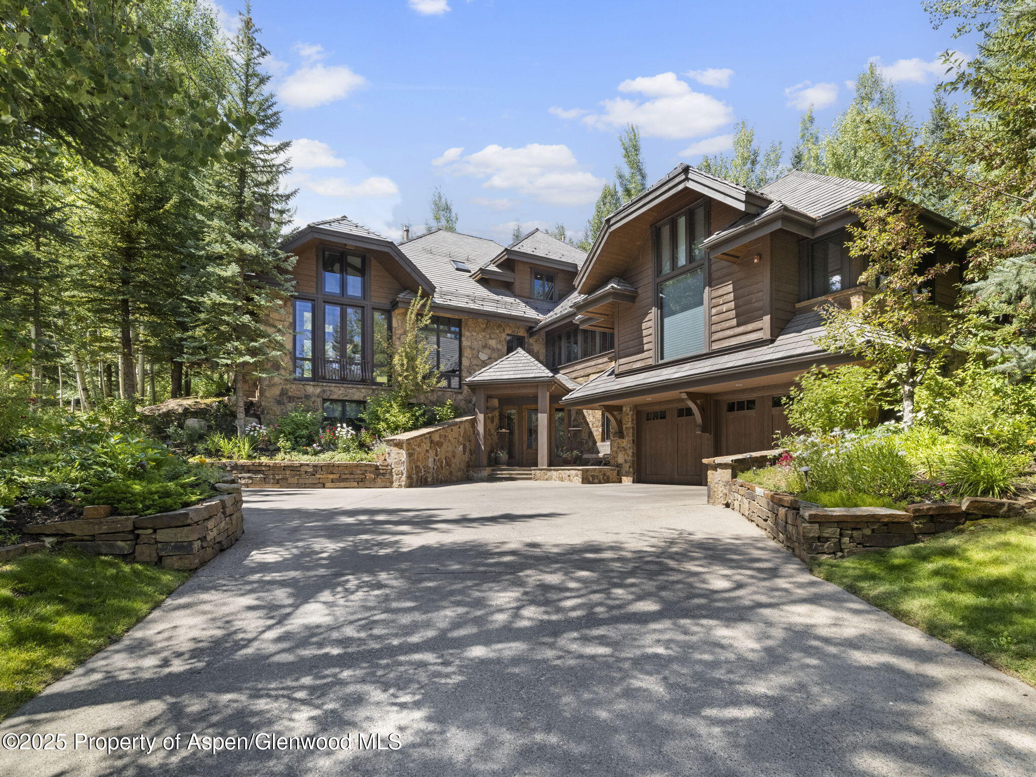 316 Pfister Drive Property Photo
