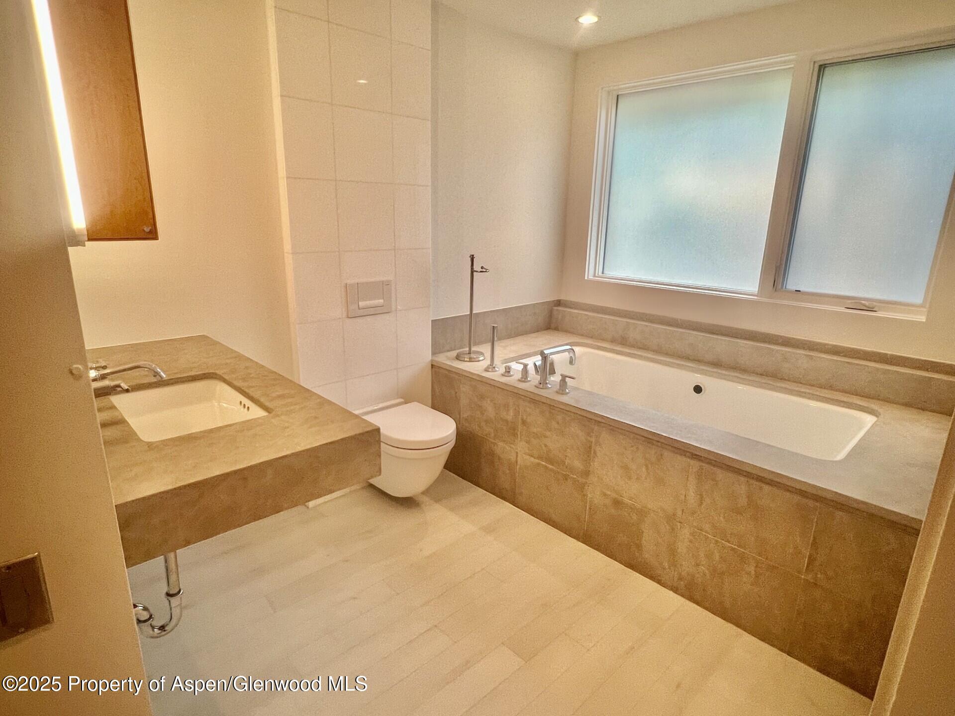 100 E Cooper Avenue, 2 Property Photo 11