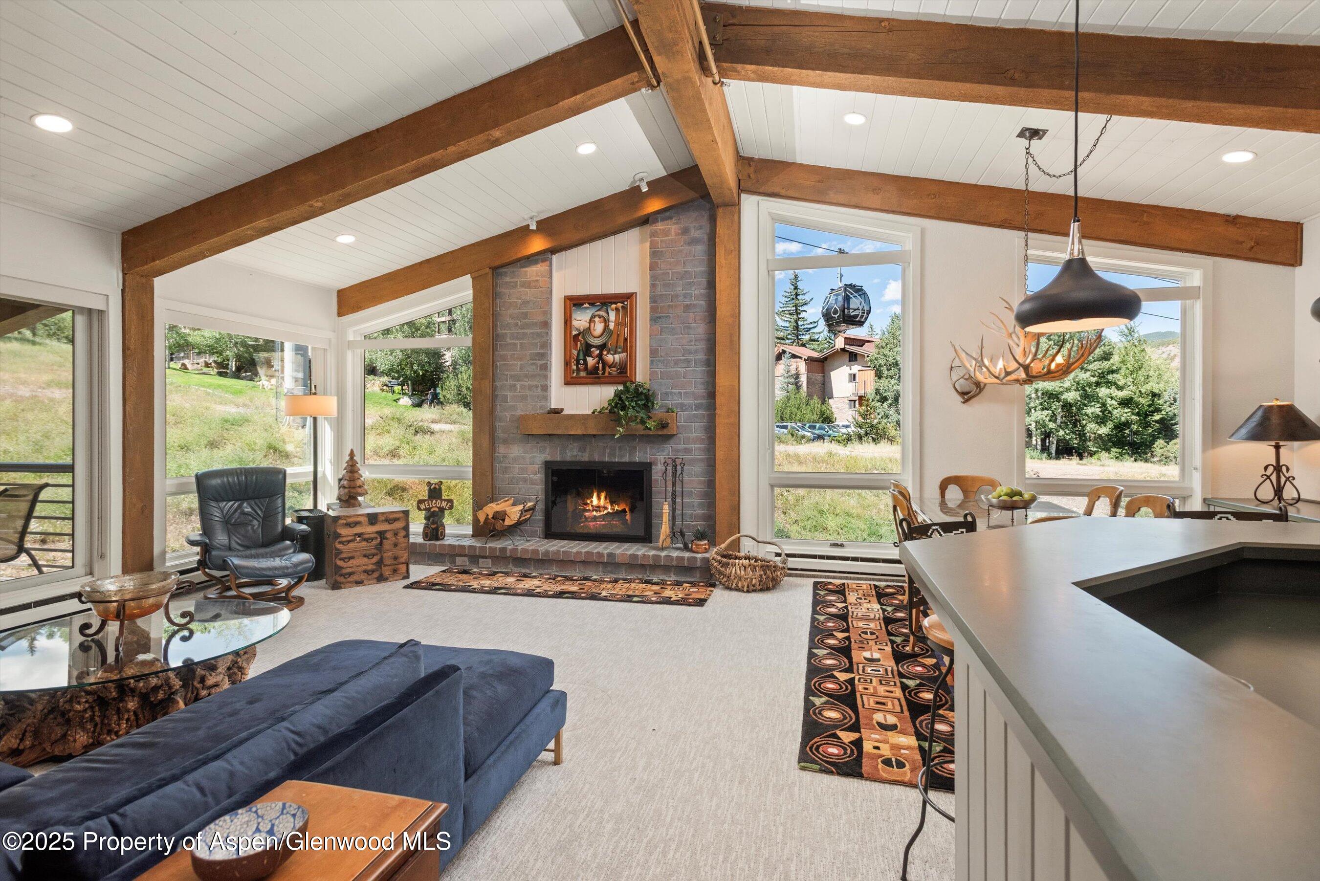 360 S Wood Road, 313