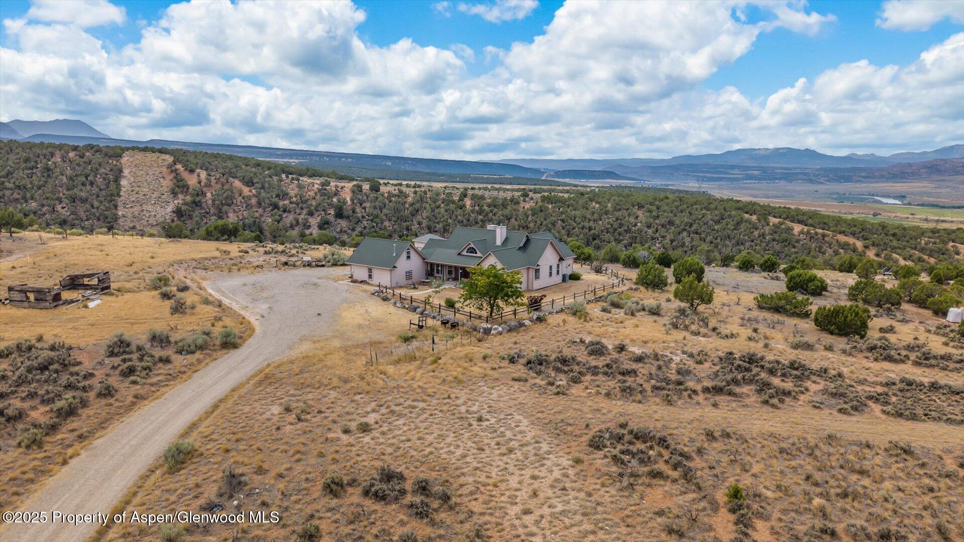 7517 Cr 306 Property Photo 1