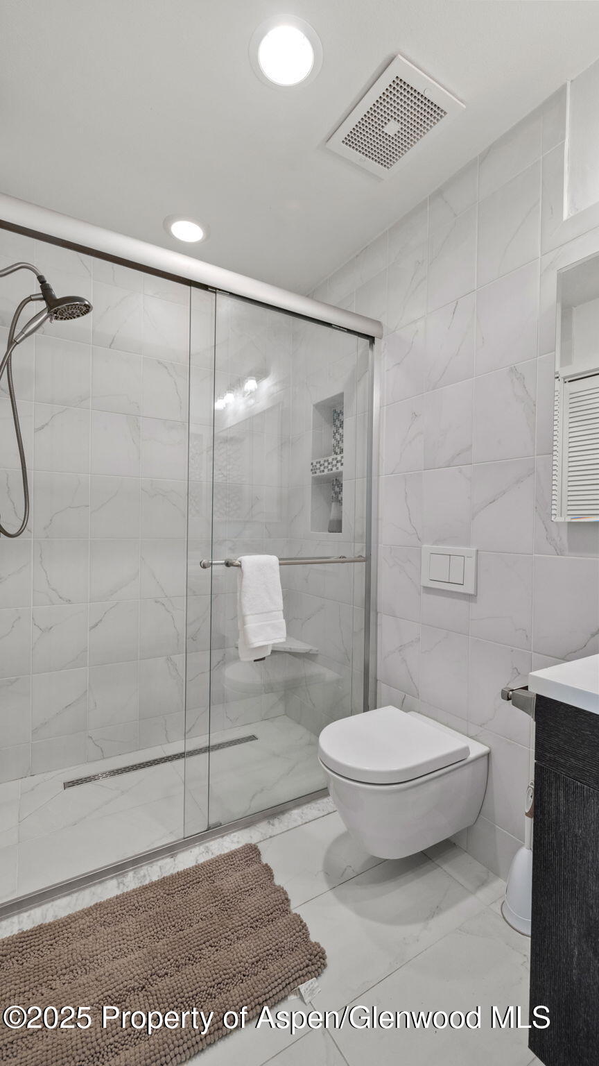 715 Willoughby Way Property Photo 48