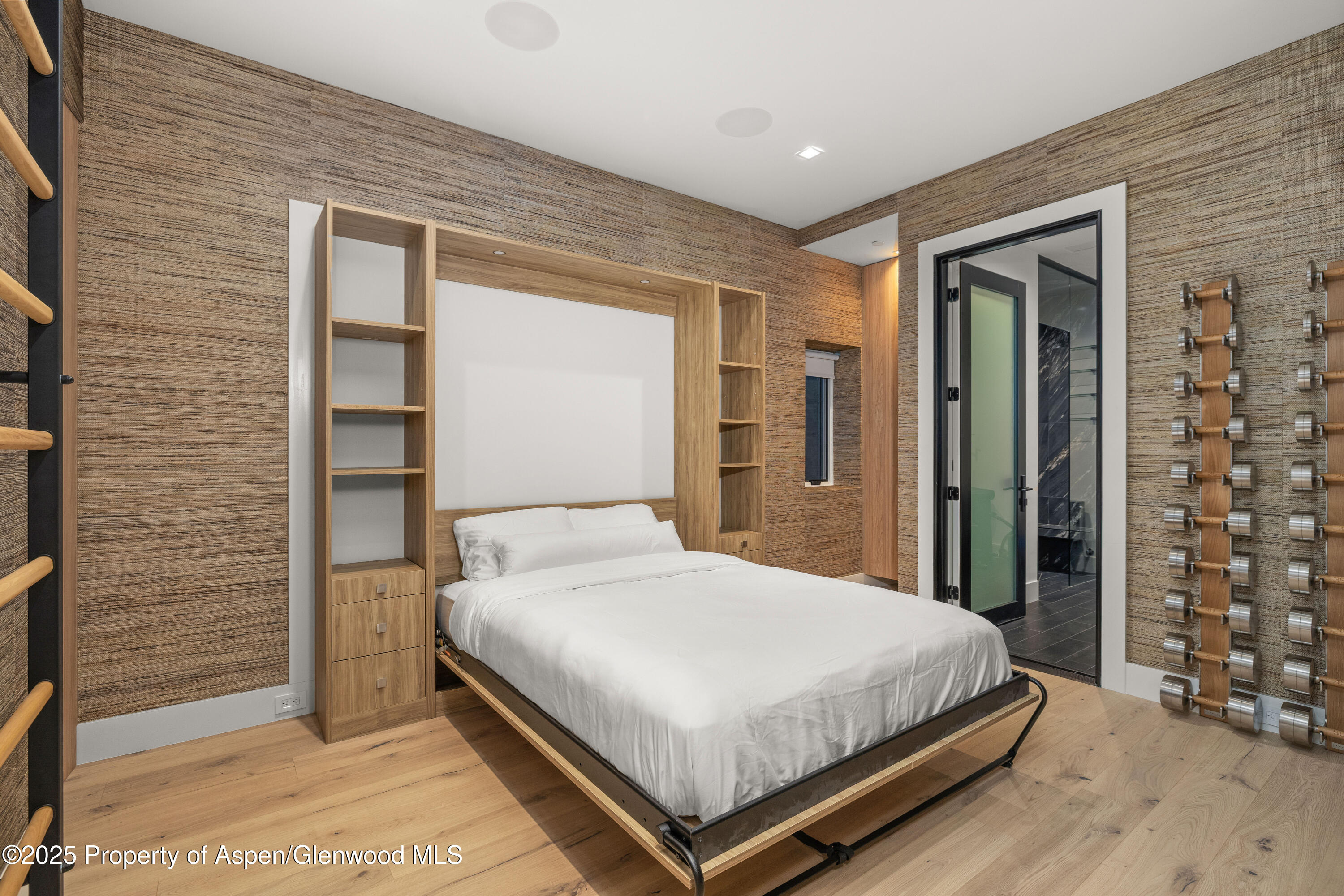 219 W Bleeker Street Property Photo 45