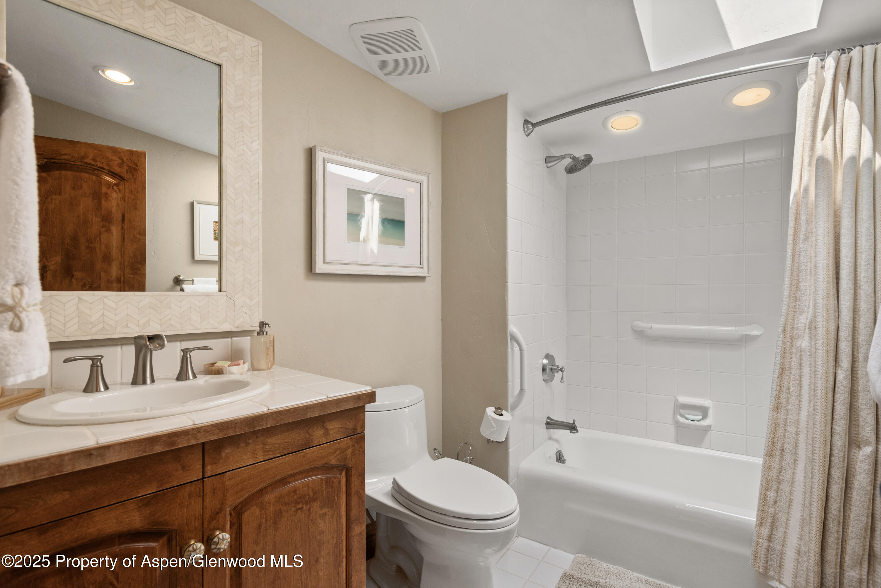 225 Solar Way Property Photo 30