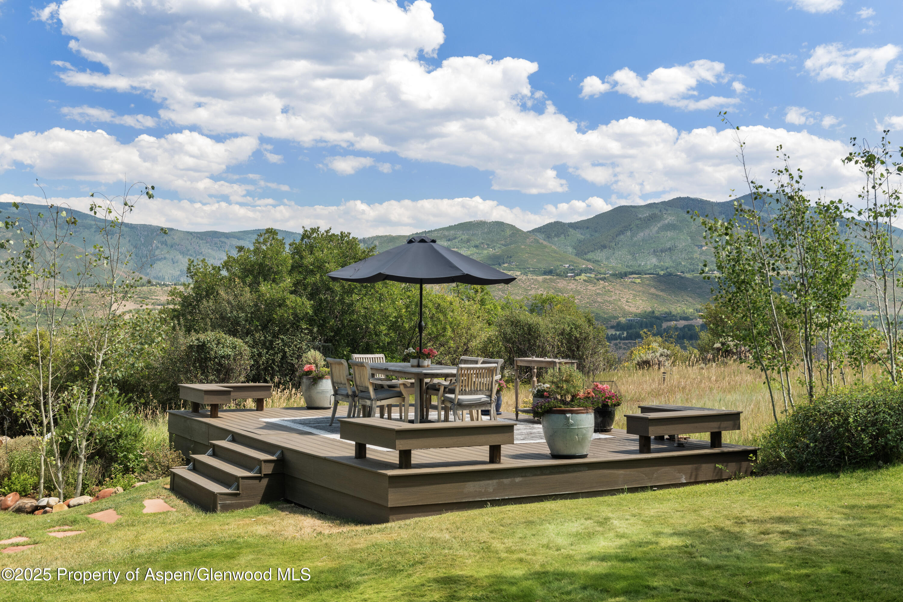 225 Solar Way Property Photo 36