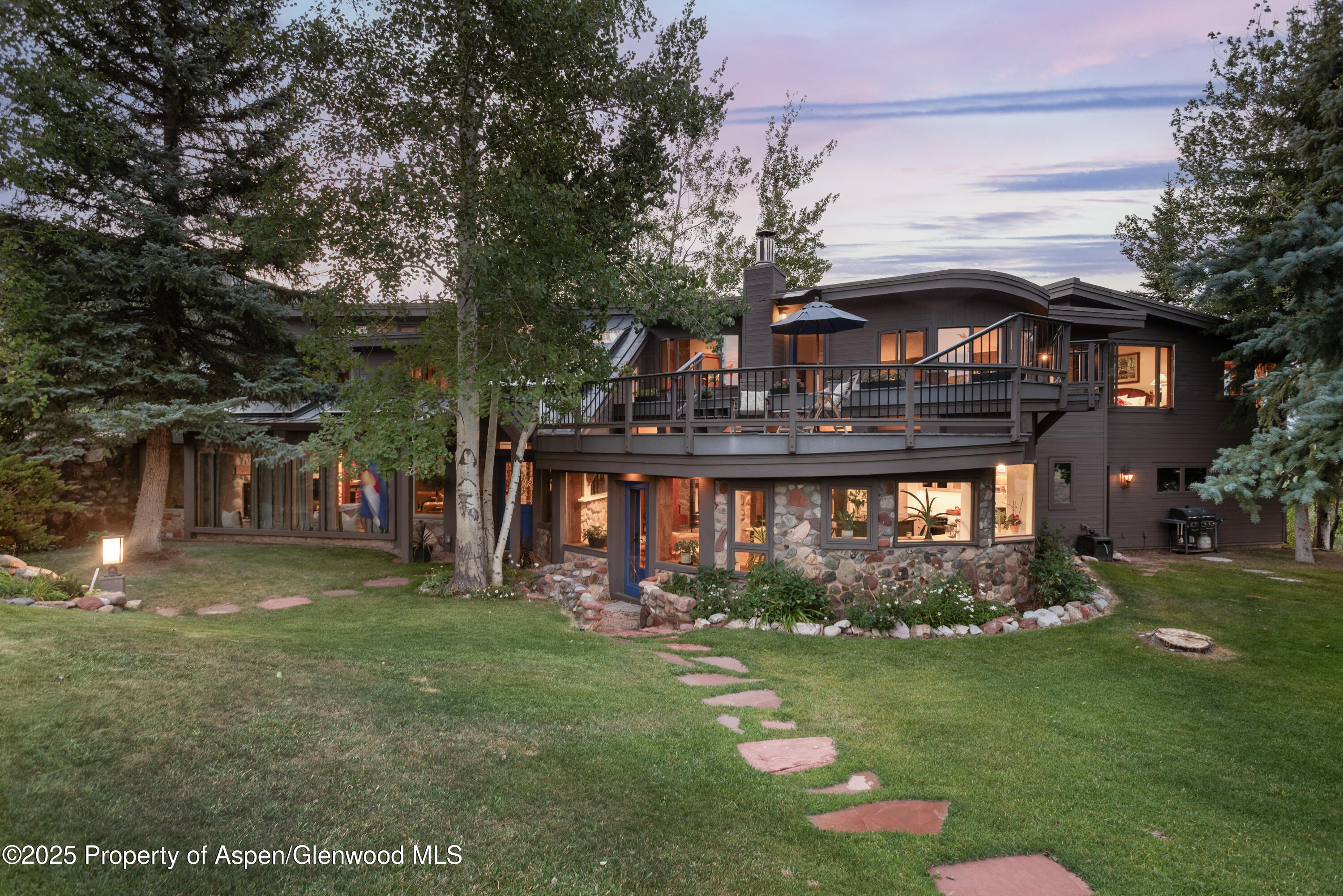 225 Solar Way Property Photo 42