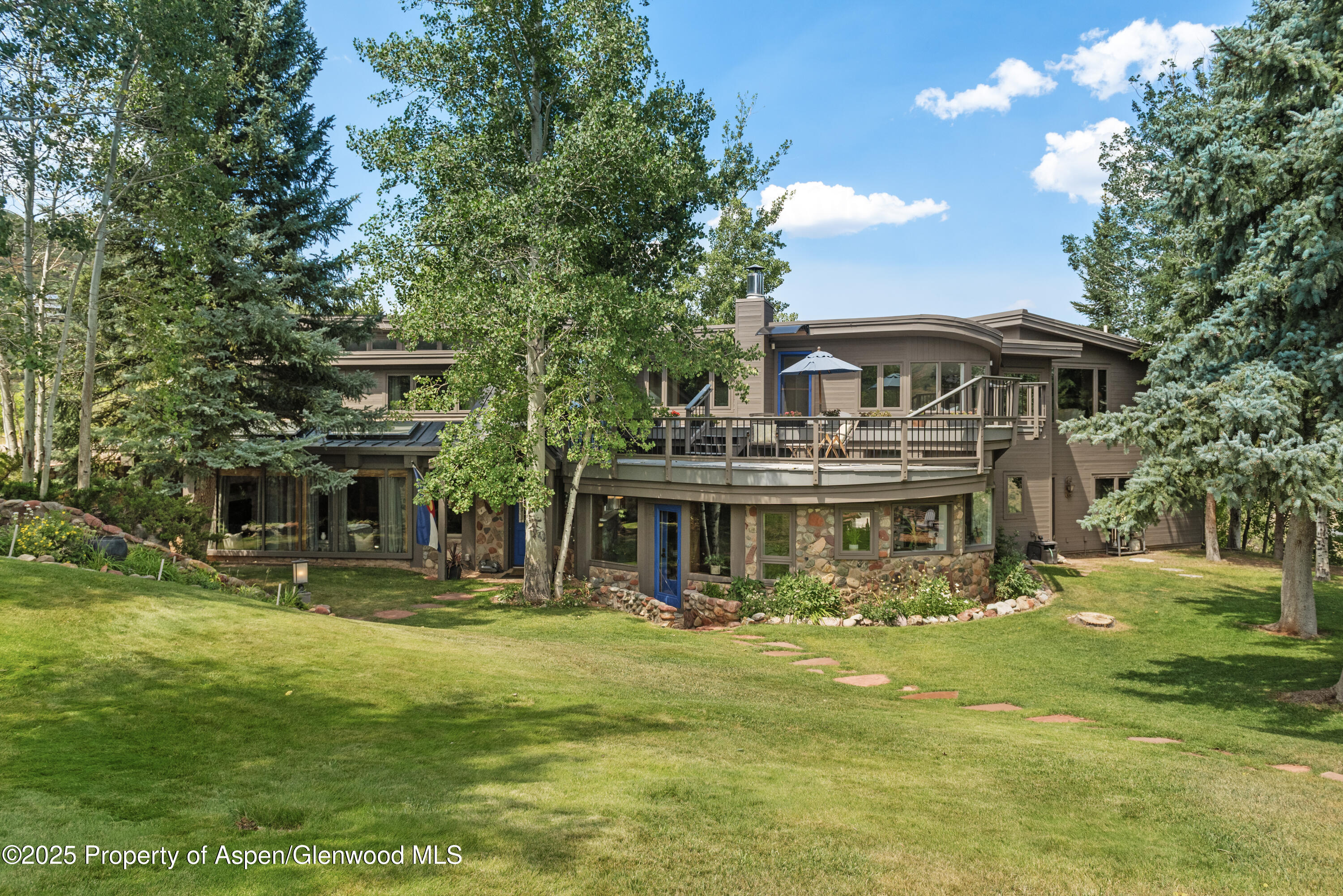 225 Solar Way Property Photo 44