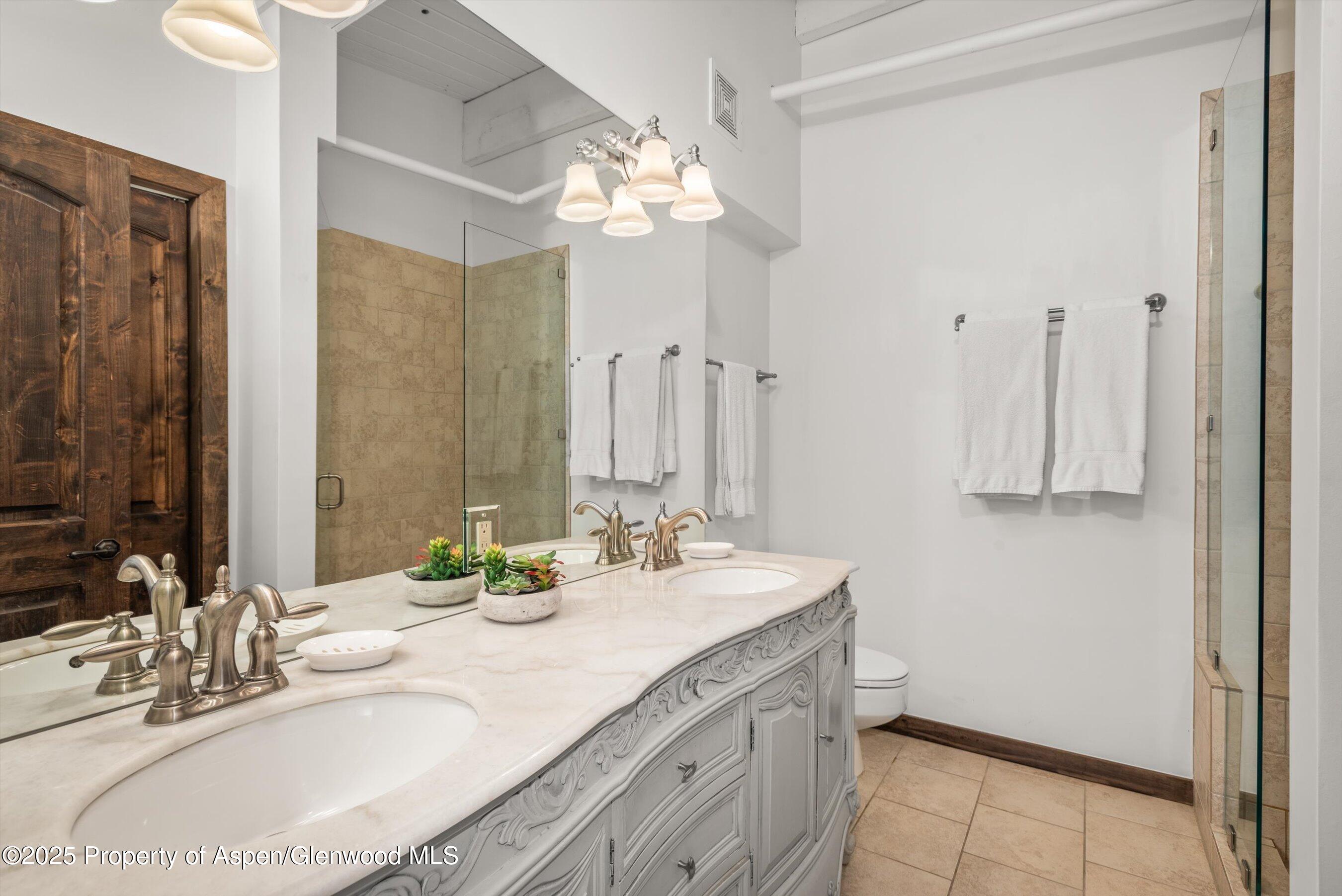 1039 E Cooper Avenue 36b Property Photo 11
