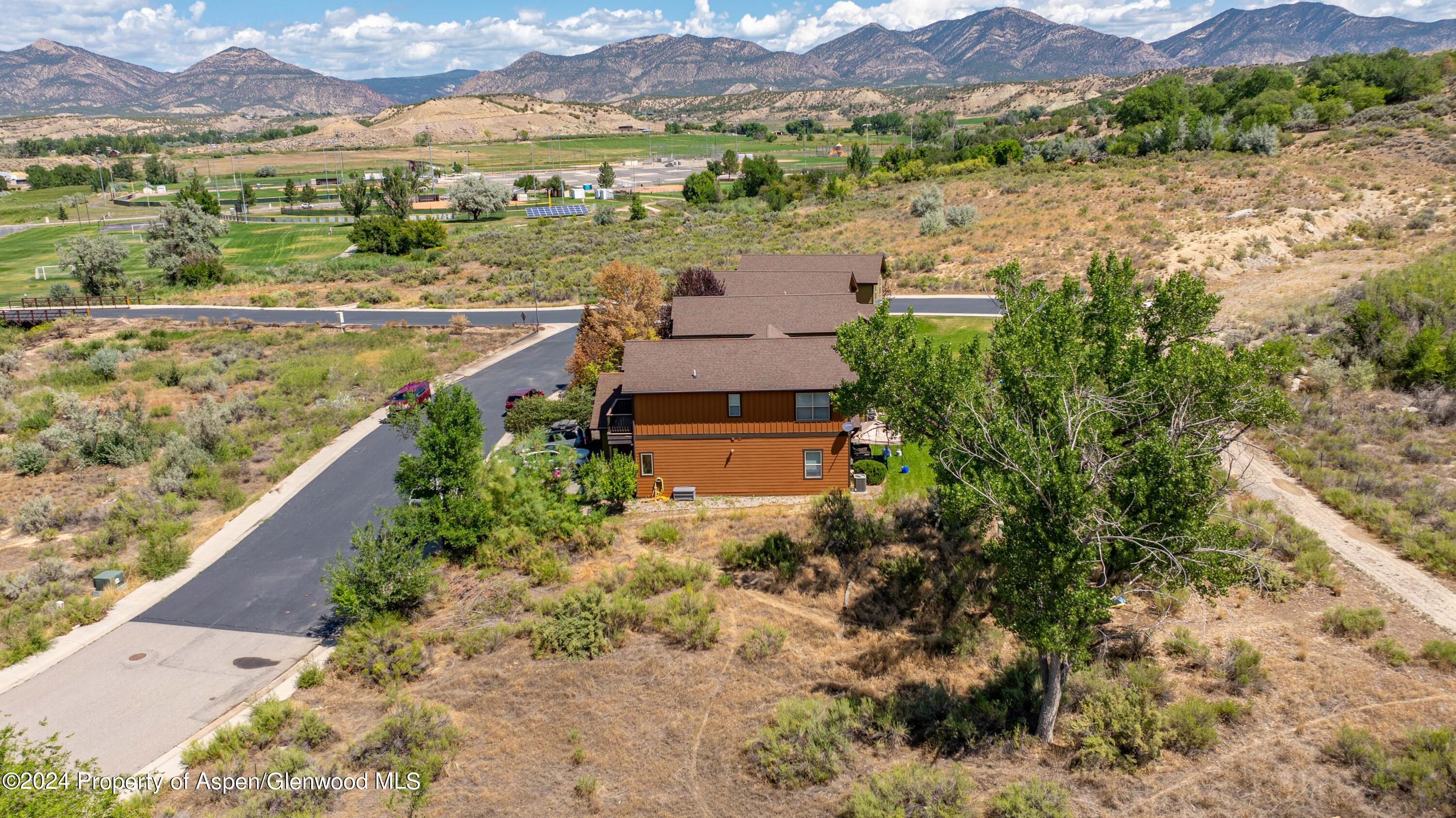 189995 Property Photo 3
