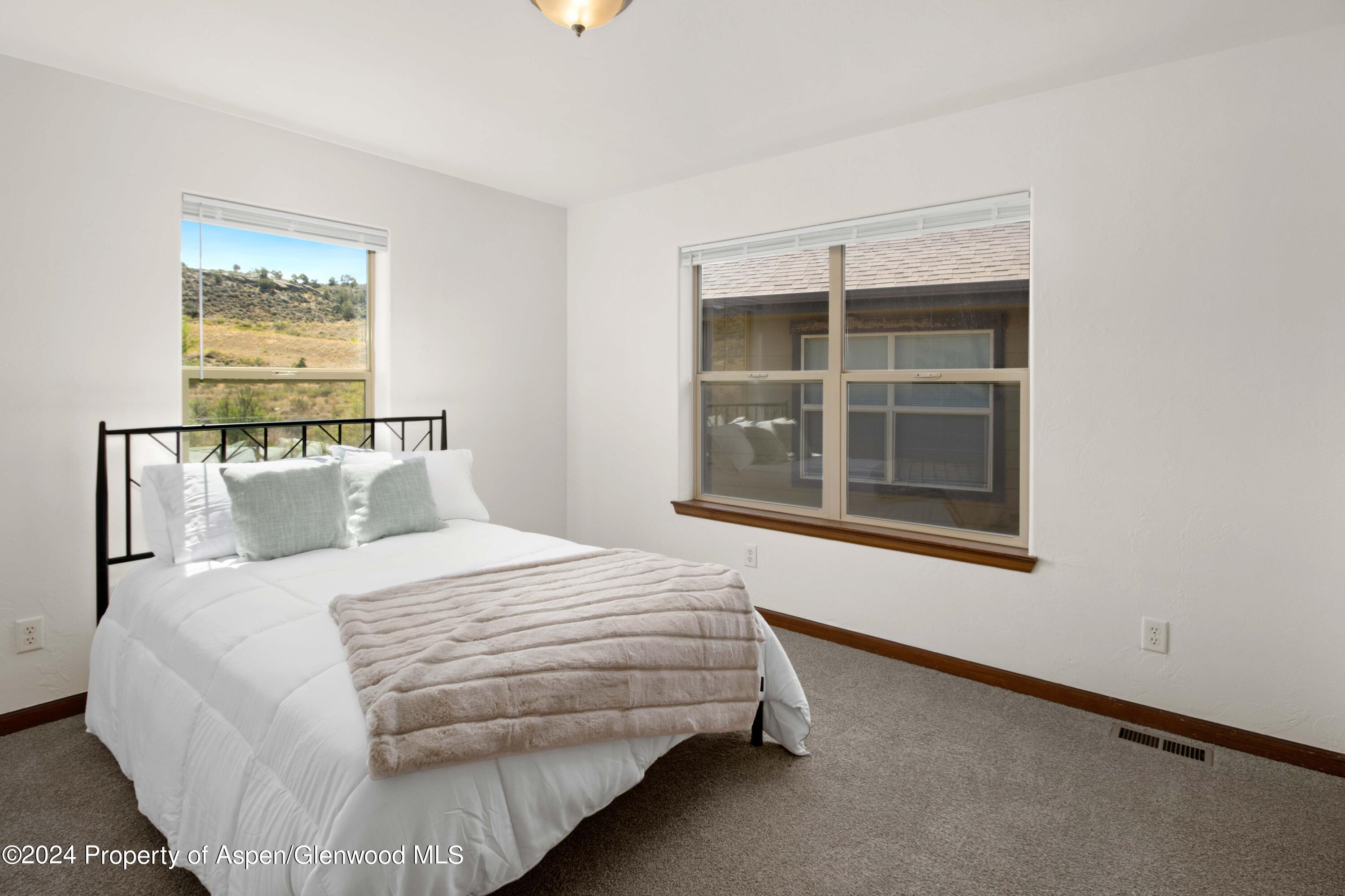 189995 Property Photo 19