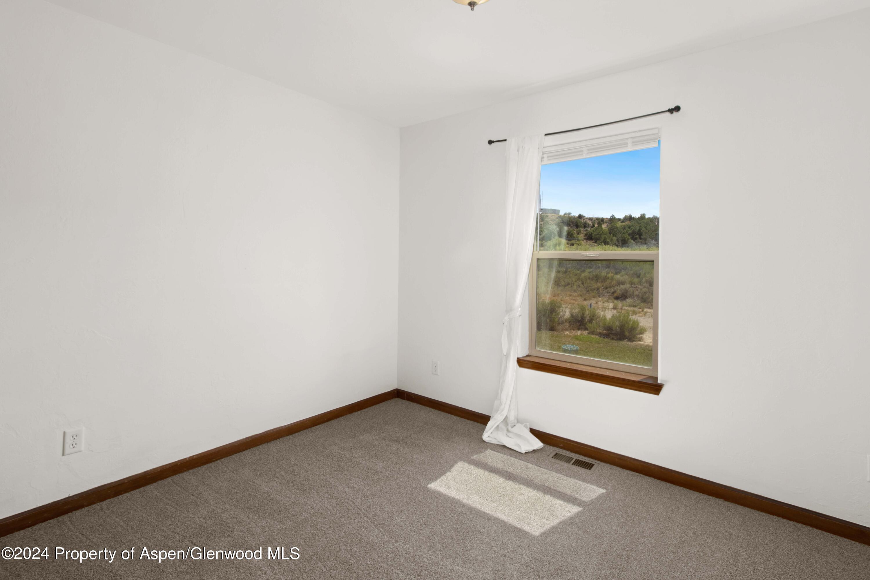 189995 Property Photo 21