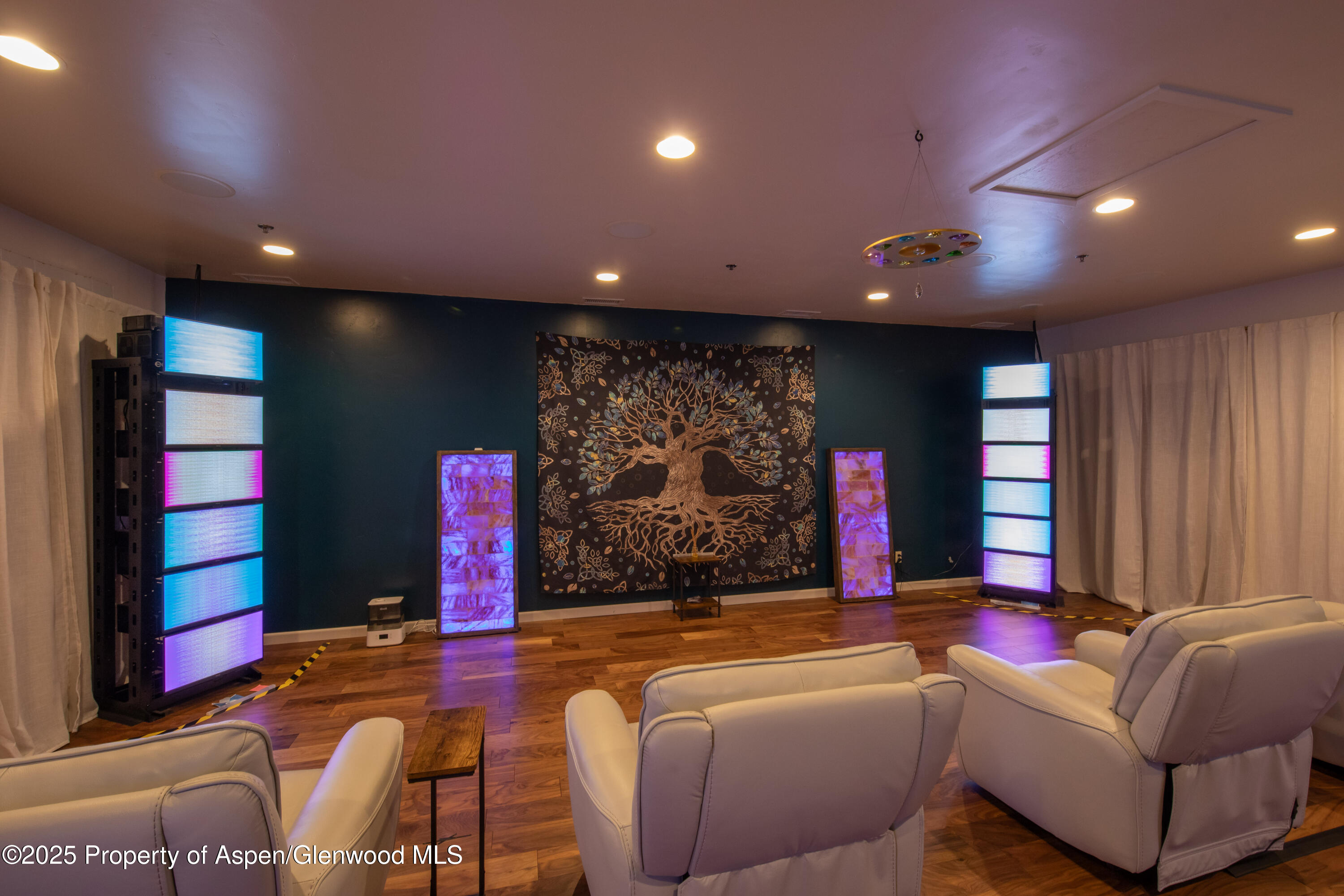 711 E Valley Road 202a Property Photo 18