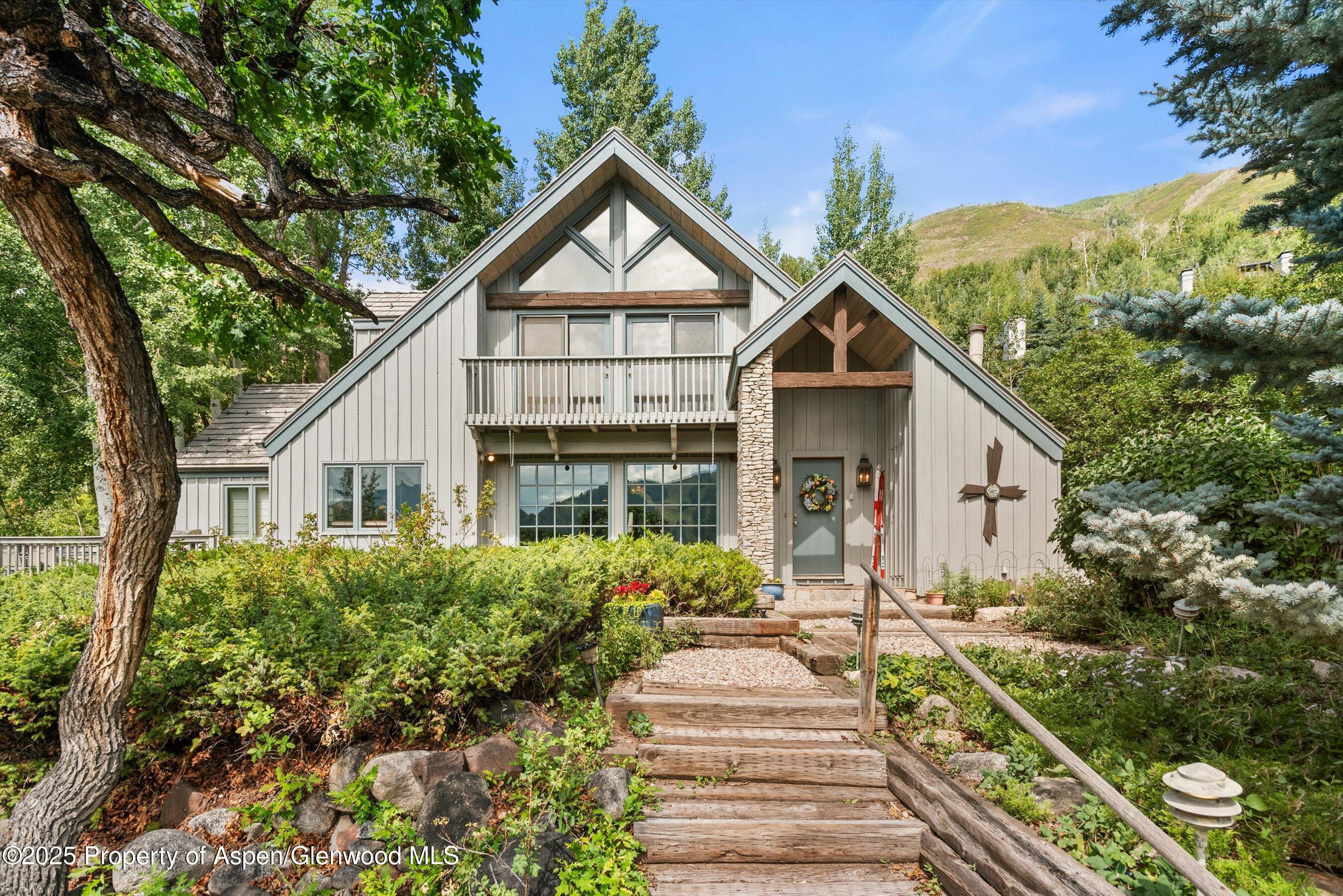 927 Red Mountain Road Property Photo 1