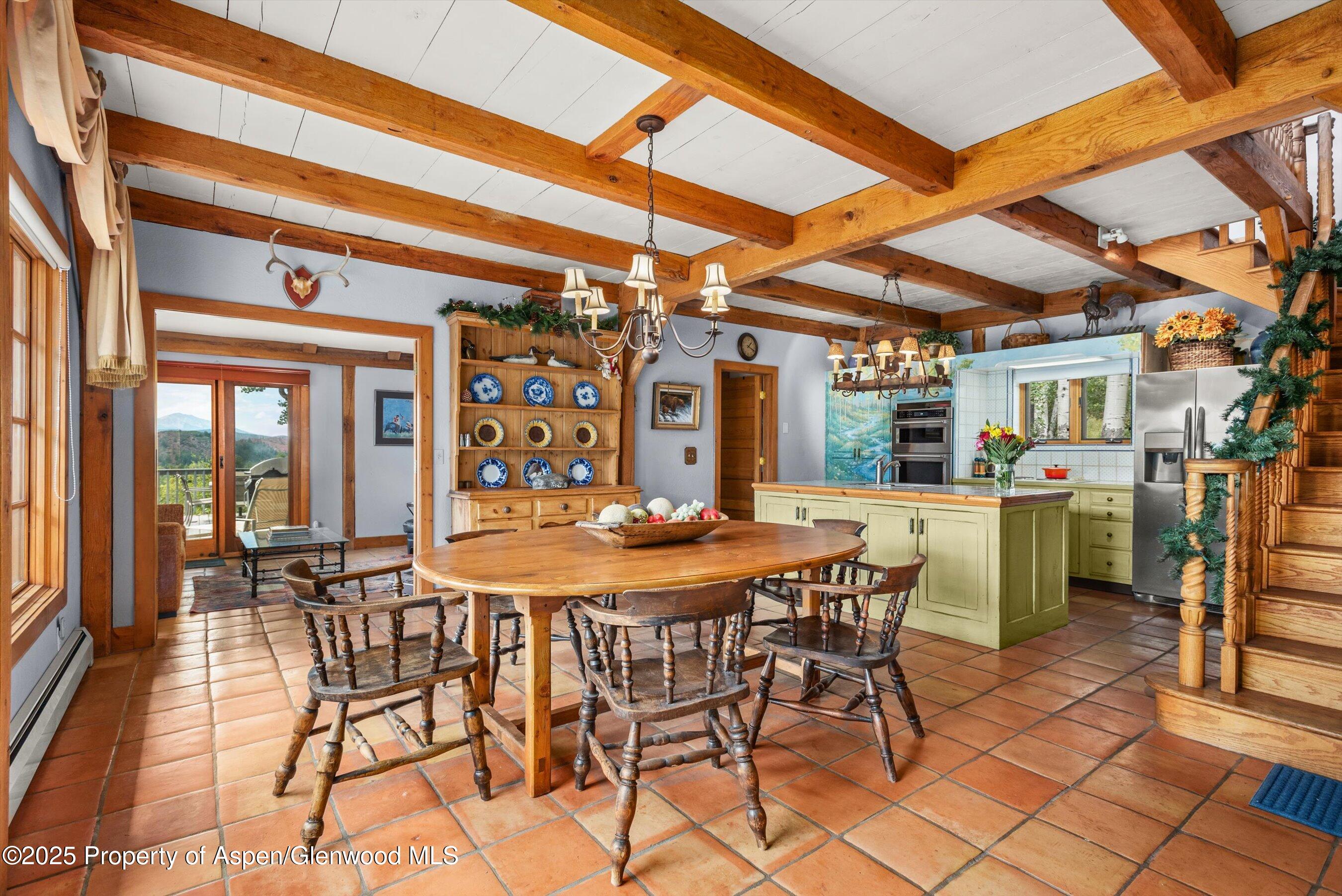 927 Red Mountain Road Property Photo 7
