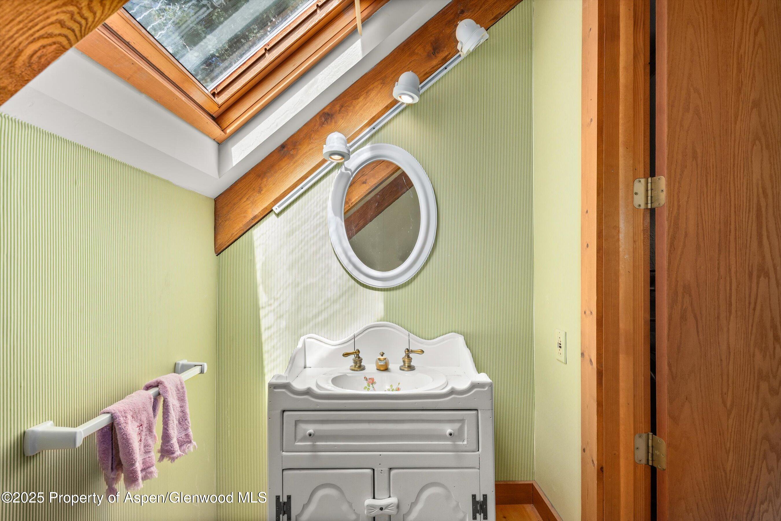 927 Red Mountain Road Property Photo 27