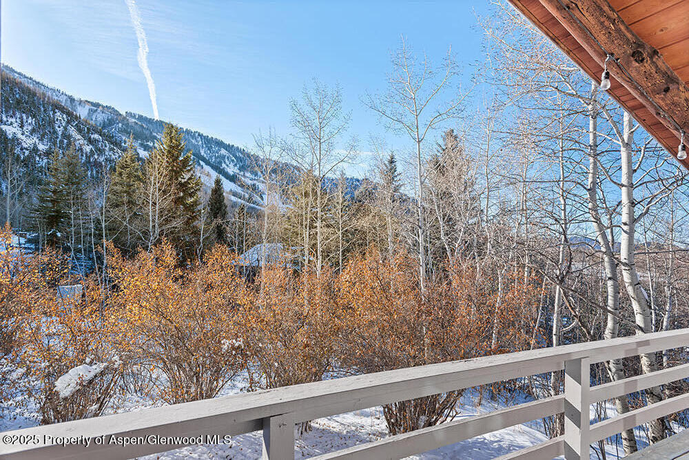 1215 Riverside Drive Property Photo 19