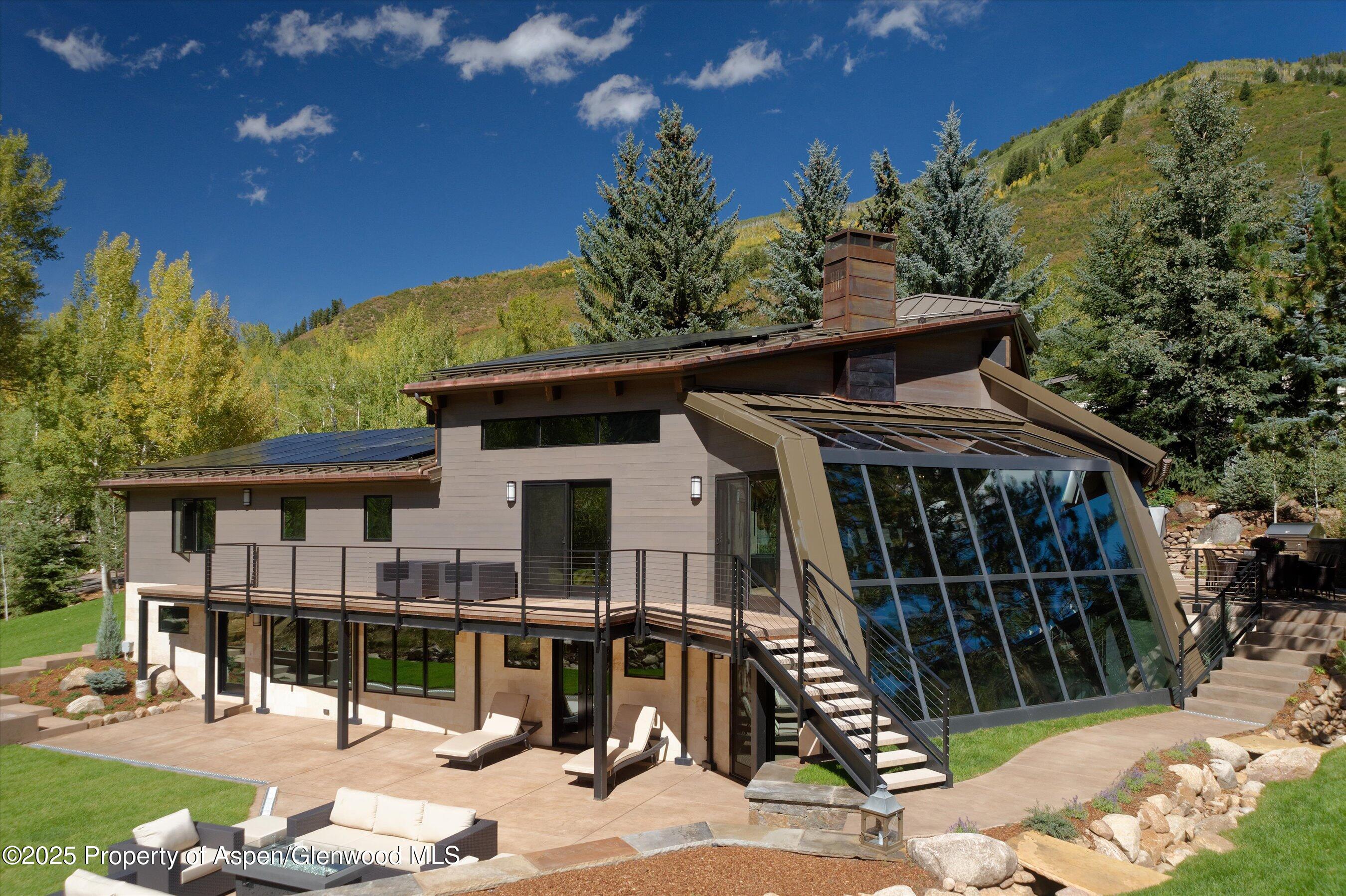 39 Roaring Fork Drive Property Photo 1