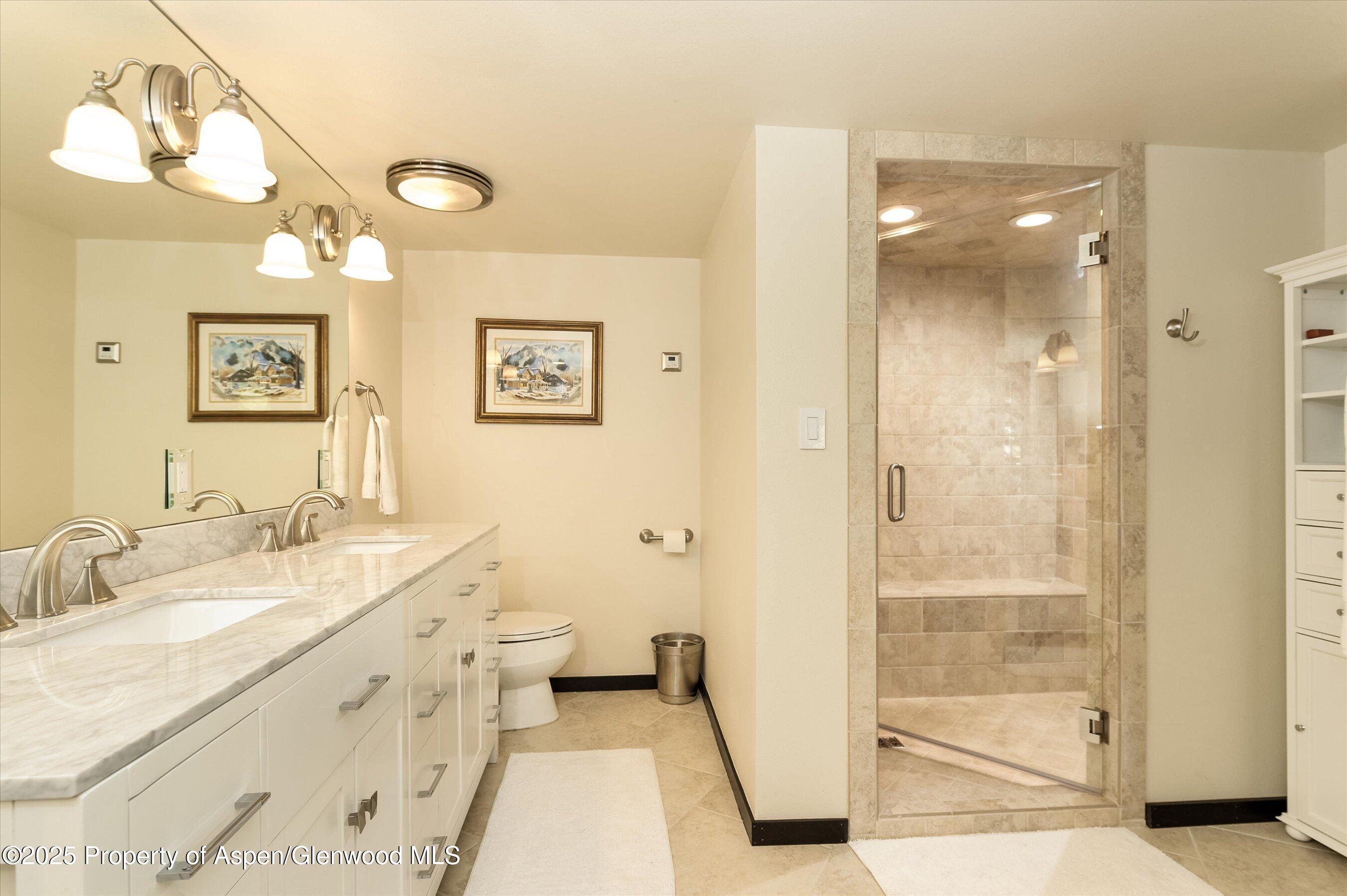 39 Roaring Fork Drive Property Photo 24