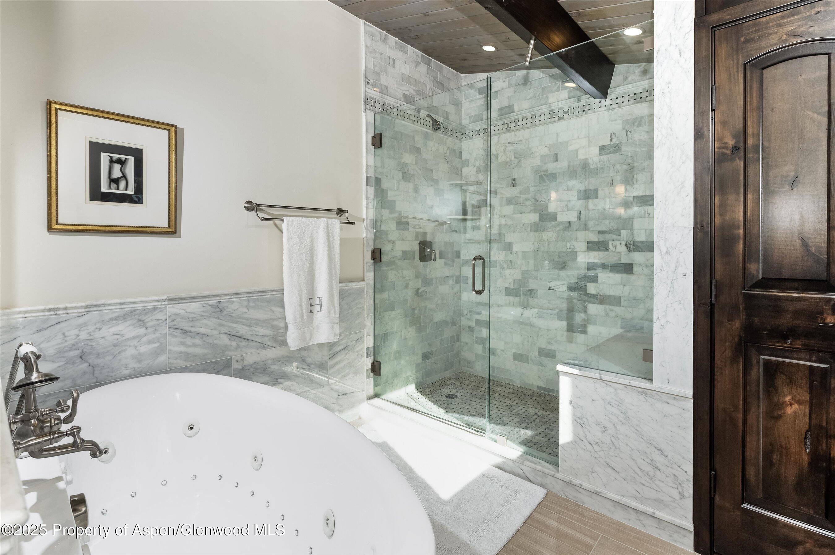 39 Roaring Fork Drive Property Photo 29