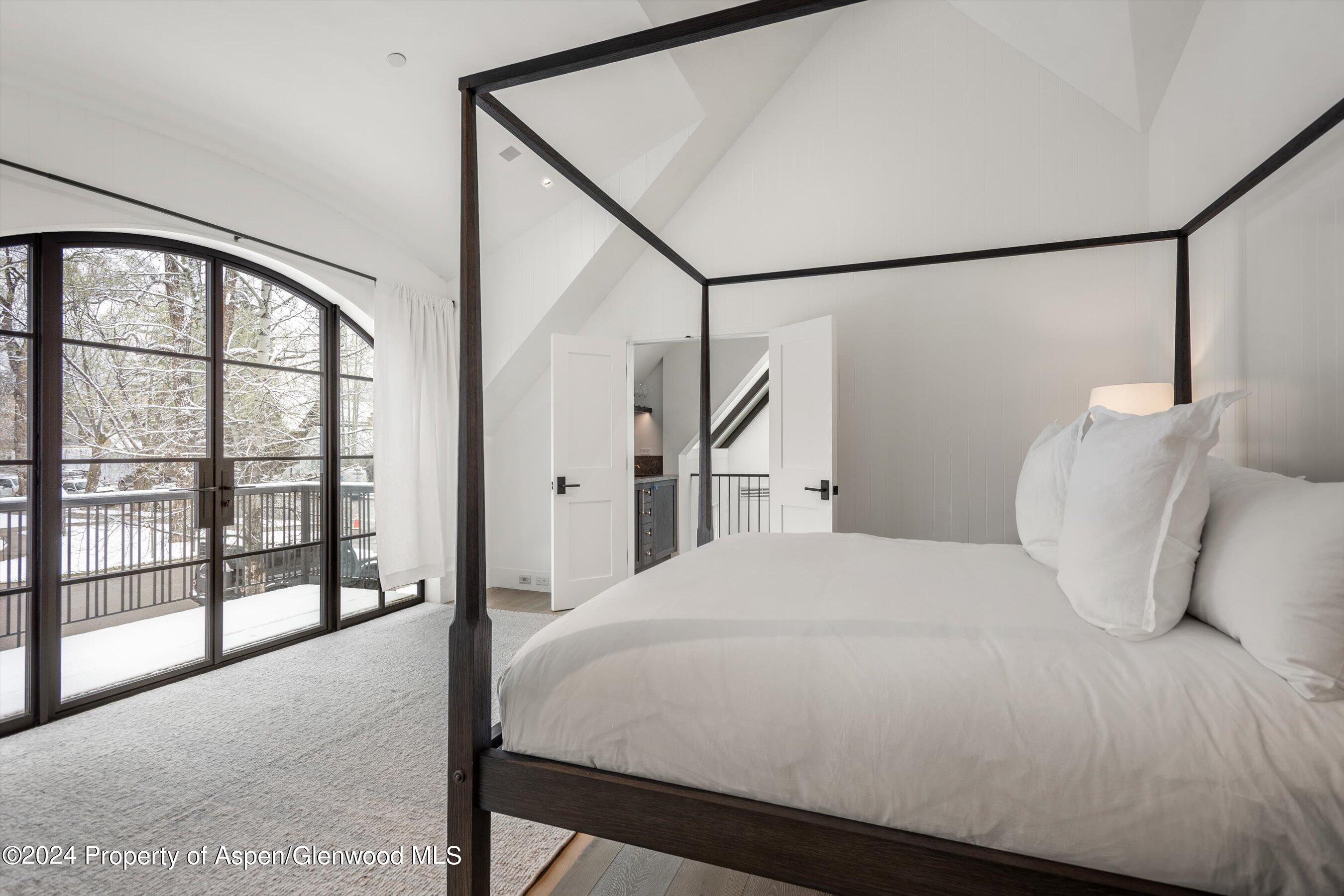 134 E Bleeker Street Property Photo 18