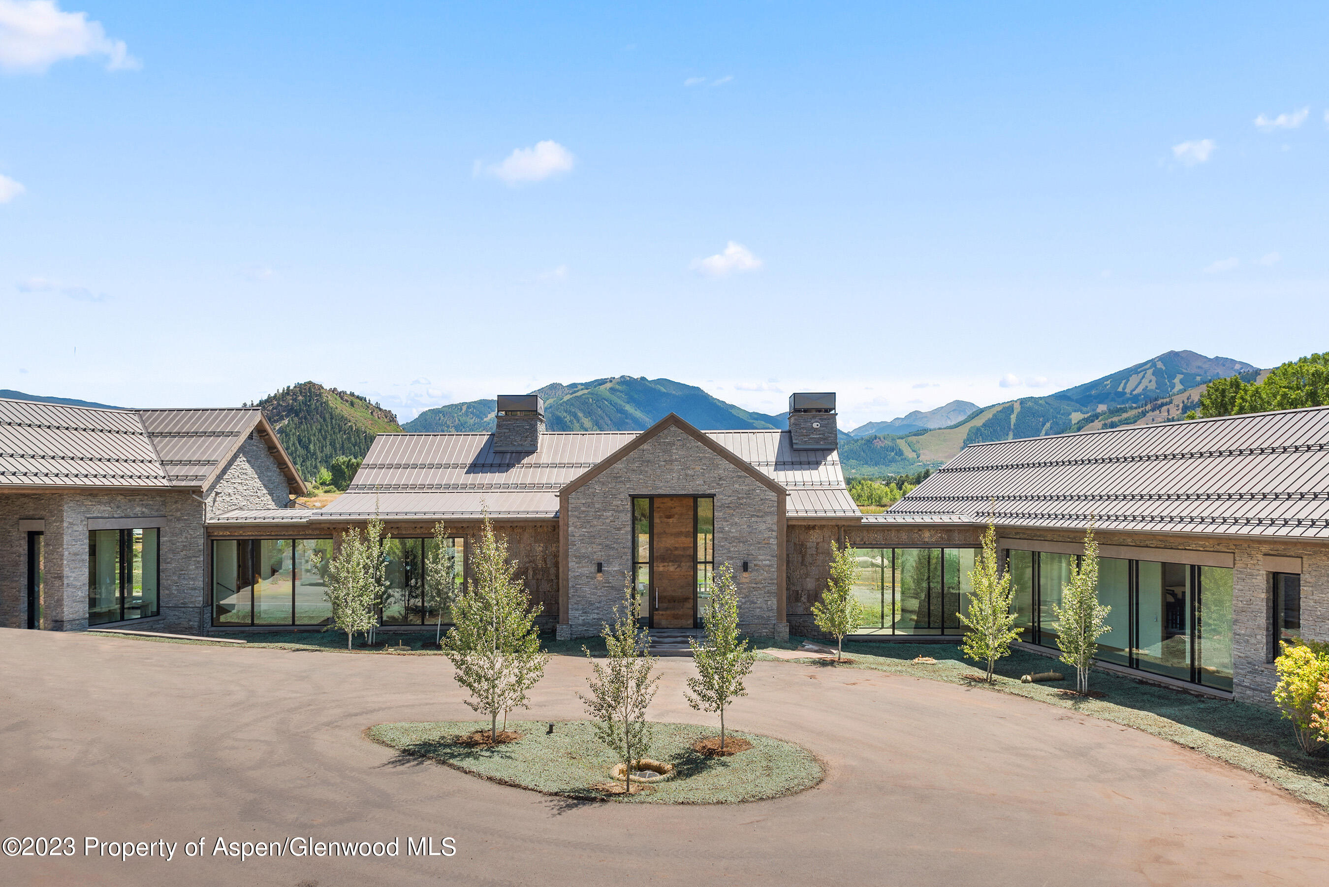 245 Slalom Path Property Photo 1