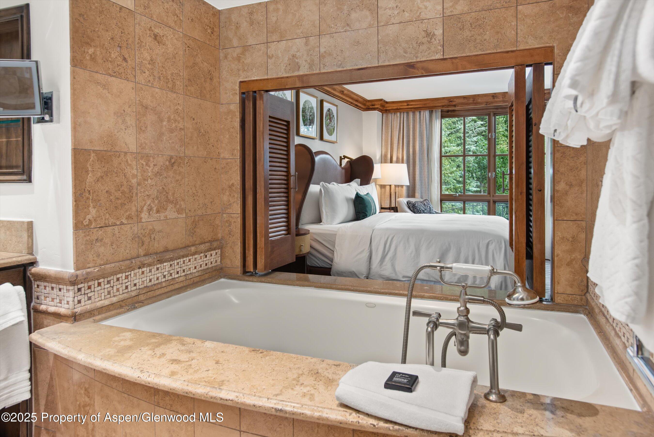 315 E Dean Street B21-e7 Property Photo 12