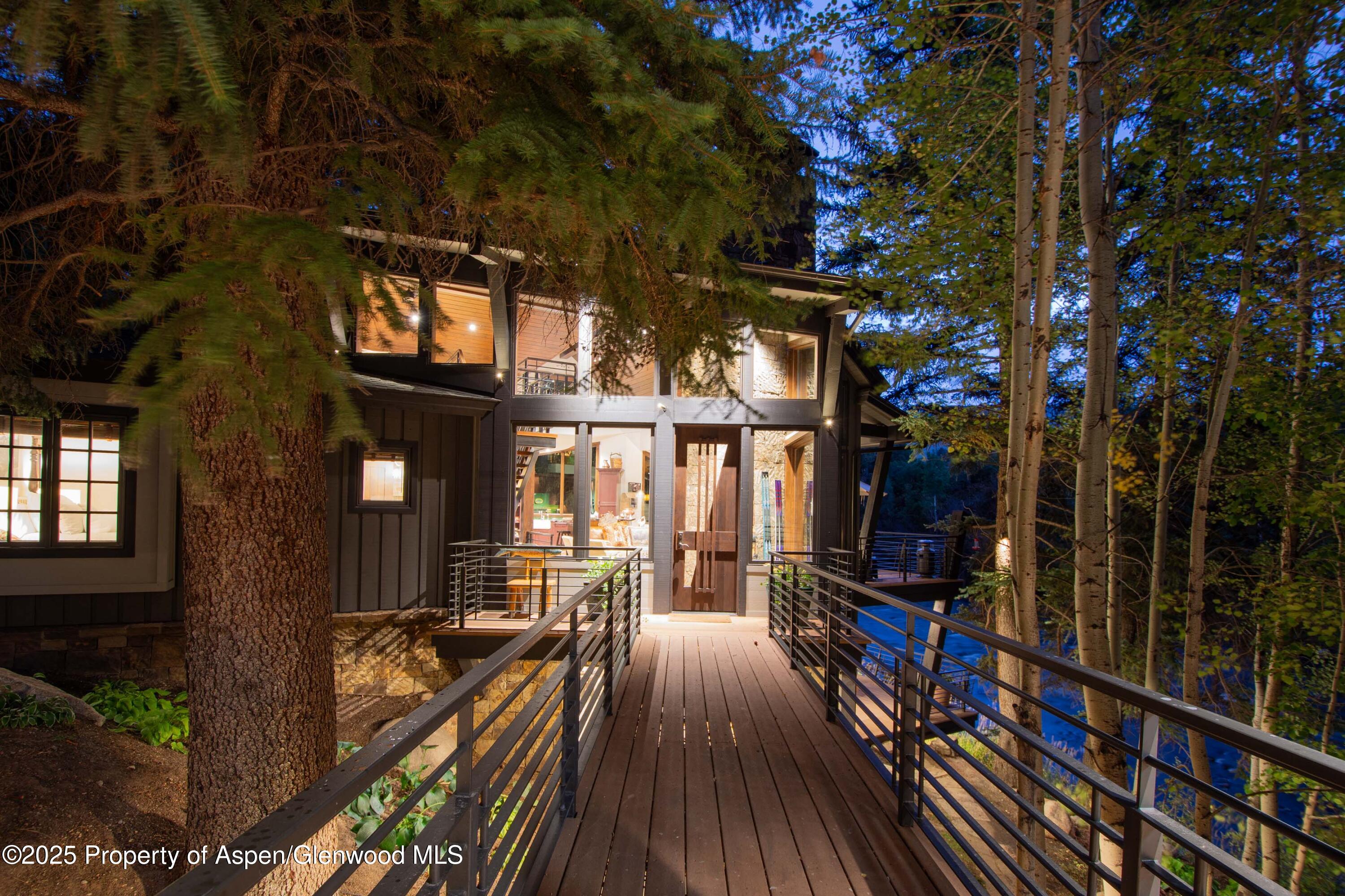 4076 Lower River Road Property Photo 10