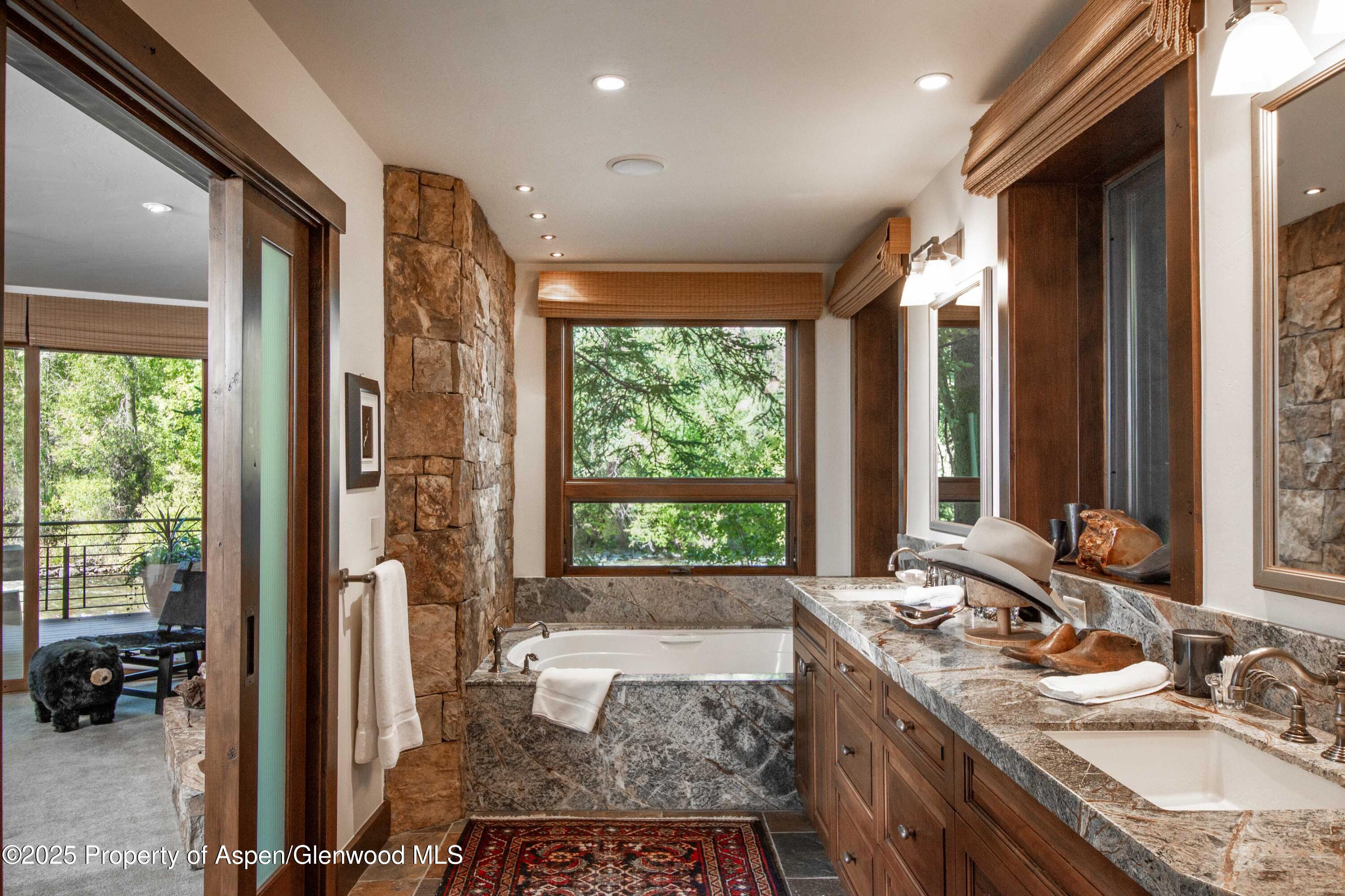 4076 Lower River Road Property Photo 28