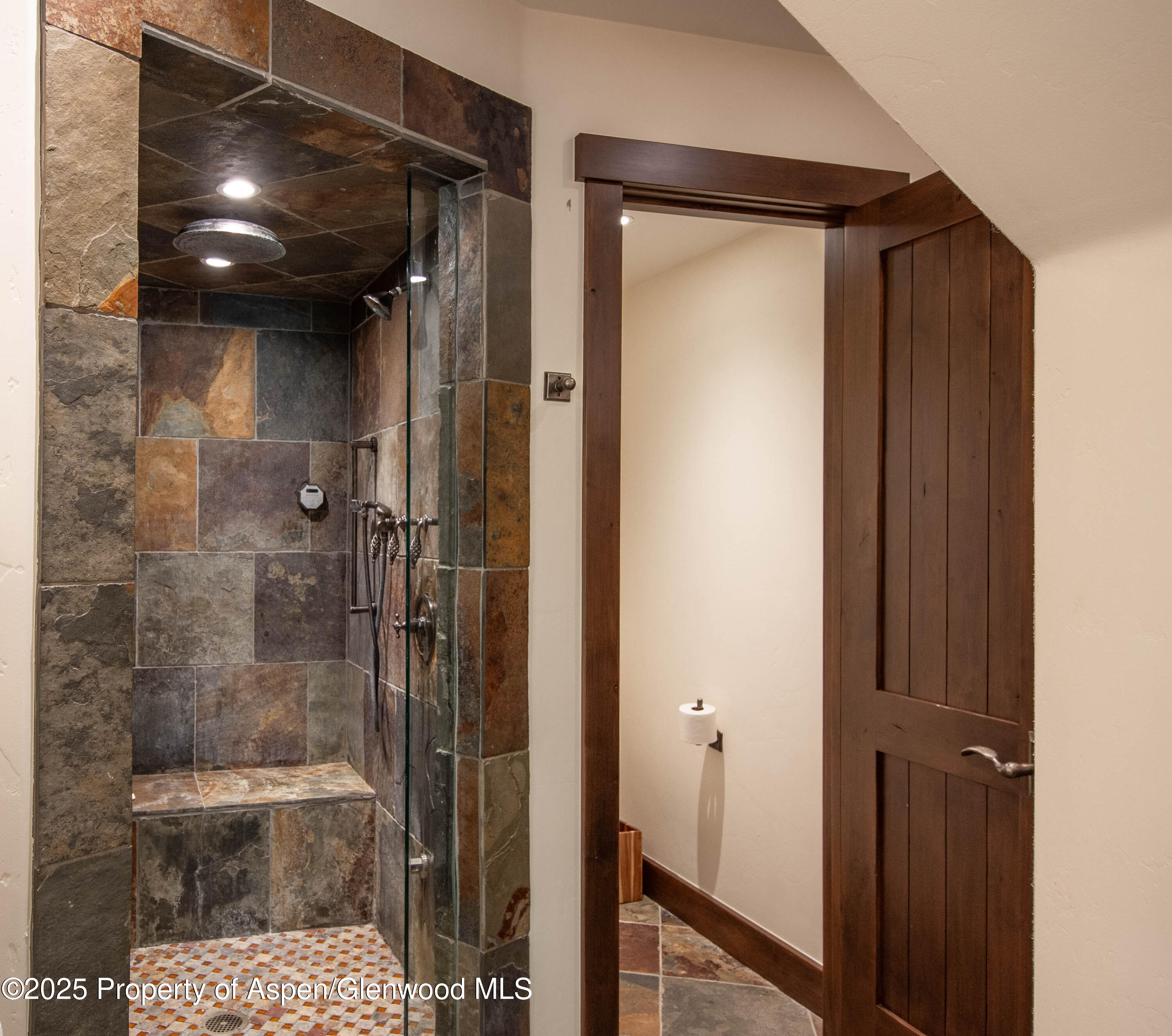 4076 Lower River Road Property Photo 31