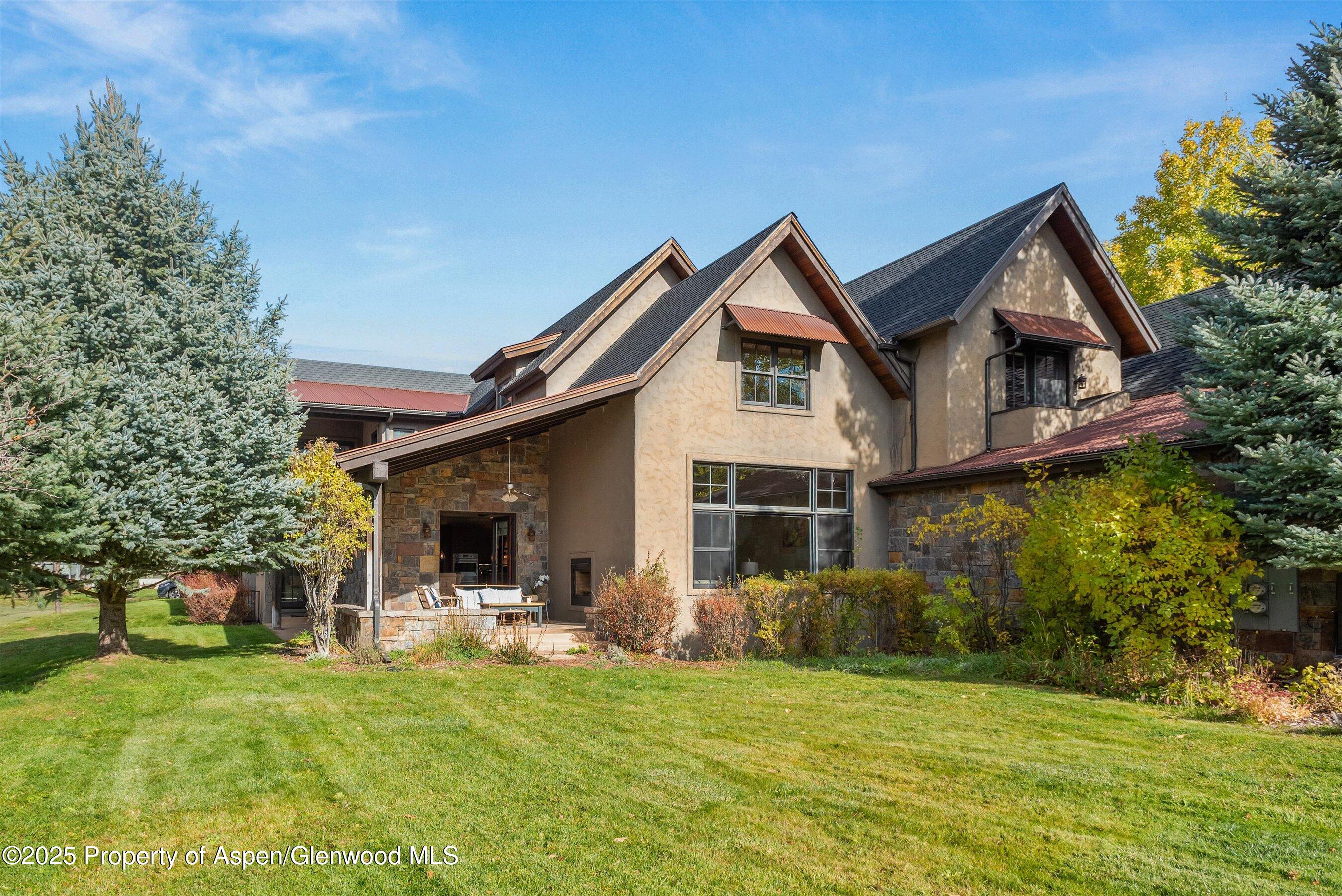 289 Sweetgrass Property Photo 1