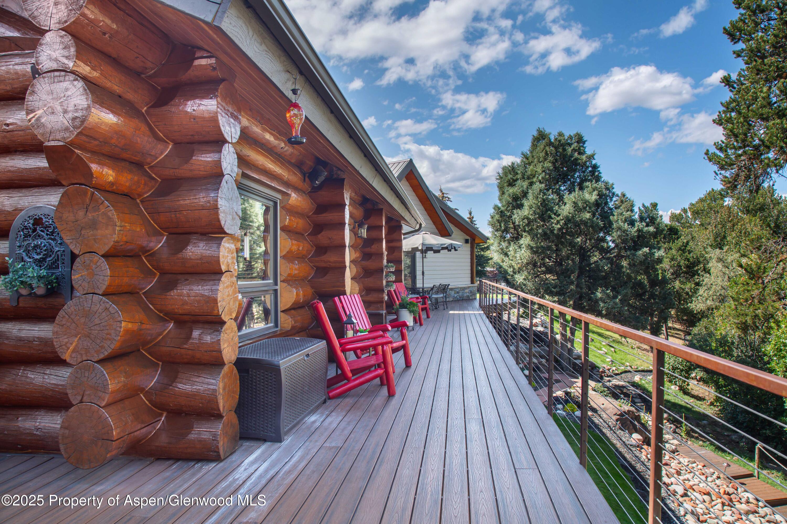1637 Emma Spur Road Property Photo 5